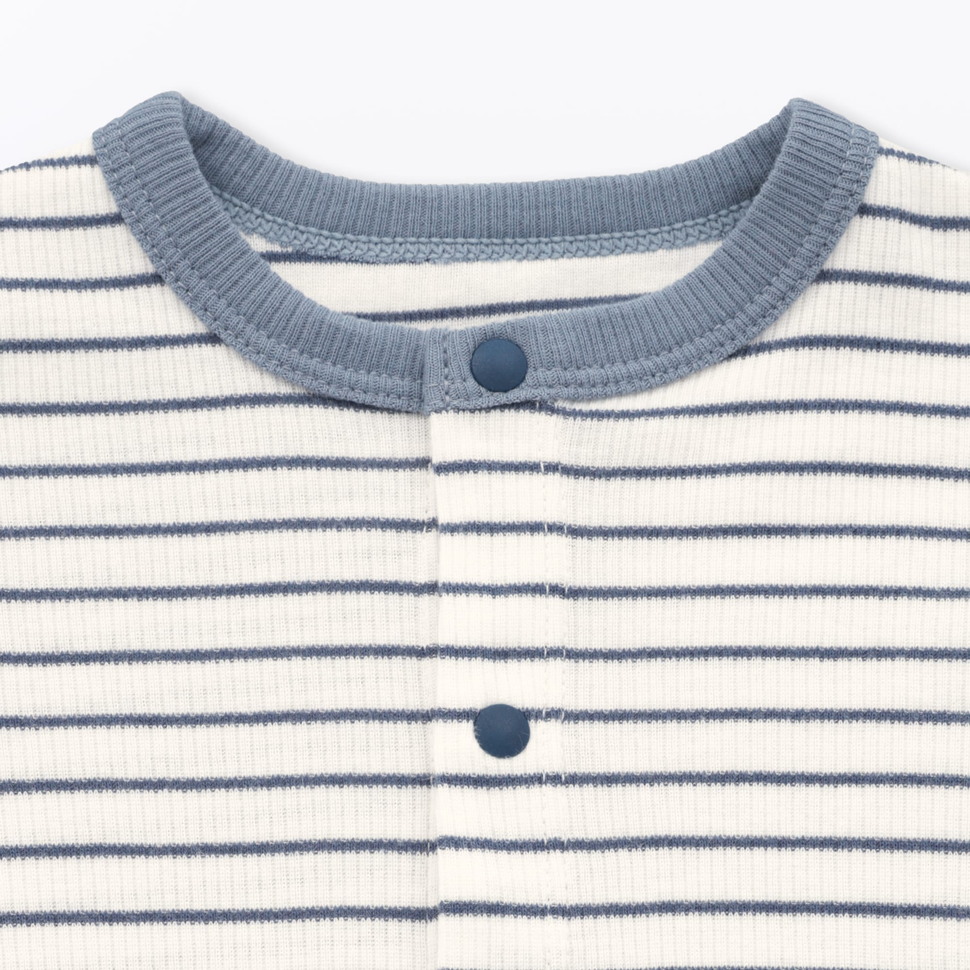 ベビー　脇に縫い目のないリブ編み半袖ショートオール