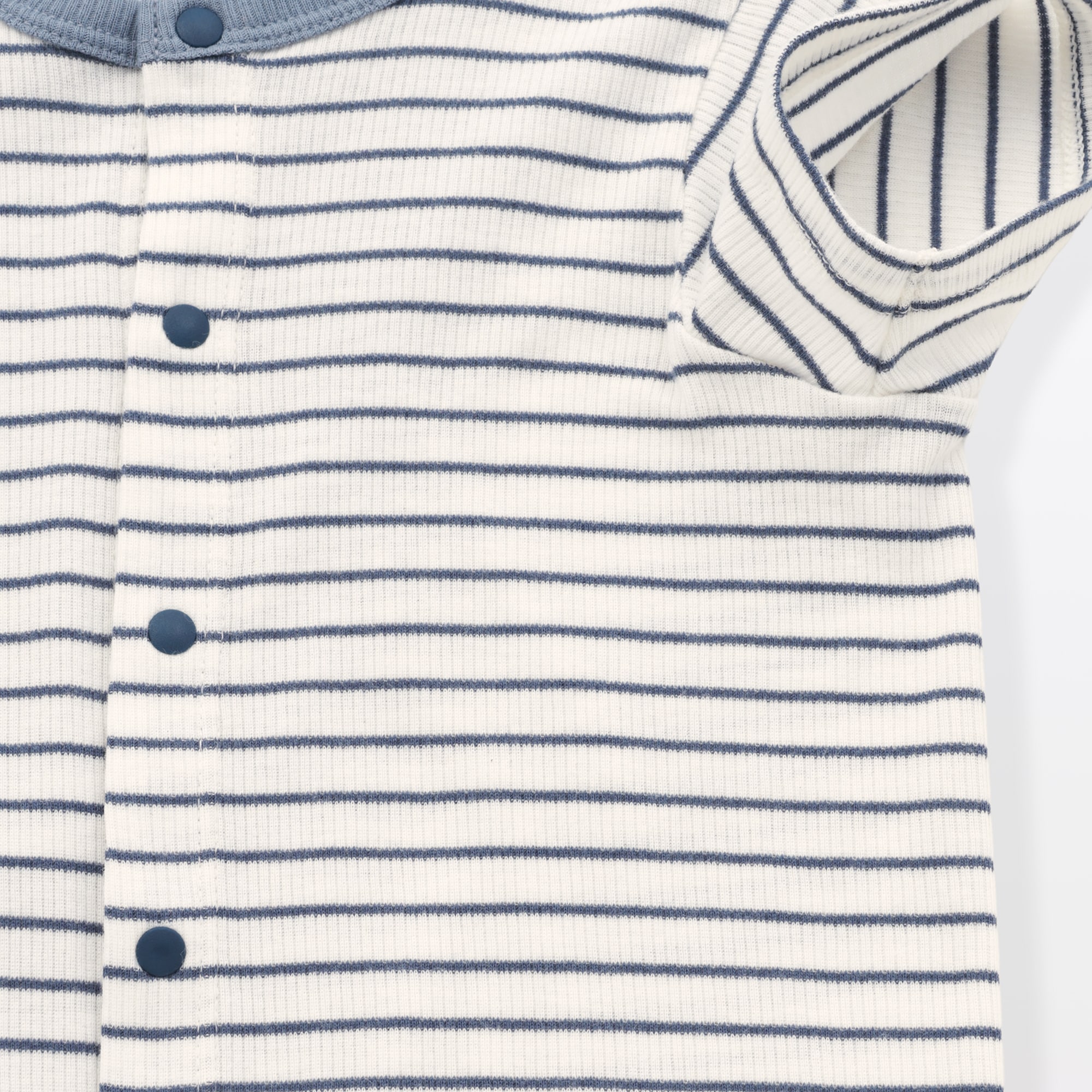 ベビー　脇に縫い目のないリブ編み半袖ショートオール