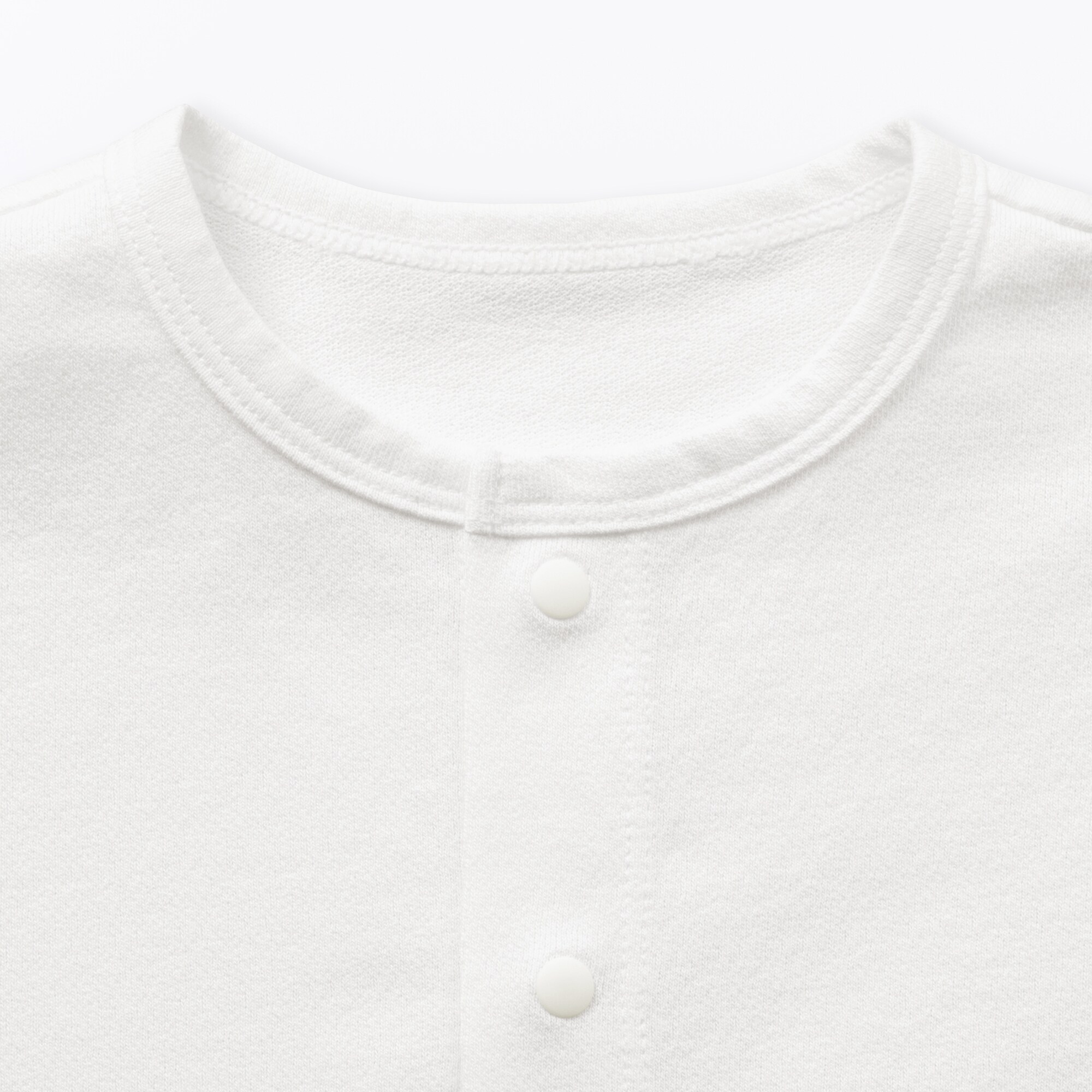 ベビー　ＵＶカット梨地編みクルーネックカーディガン