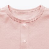 ベビー　ＵＶカット梨地編みクルーネックカーディガン