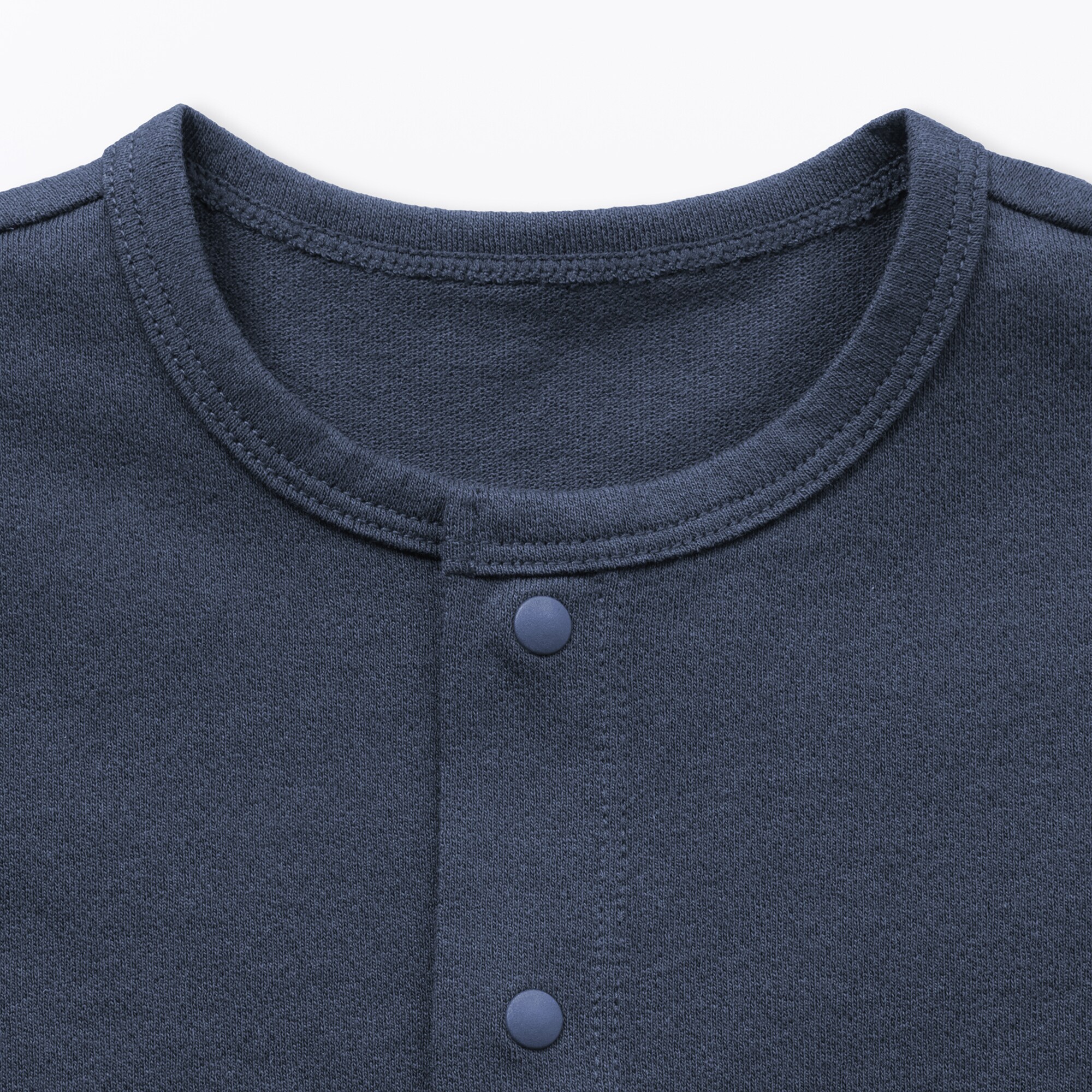 ベビー　ＵＶカット梨地編みクルーネックカーディガン