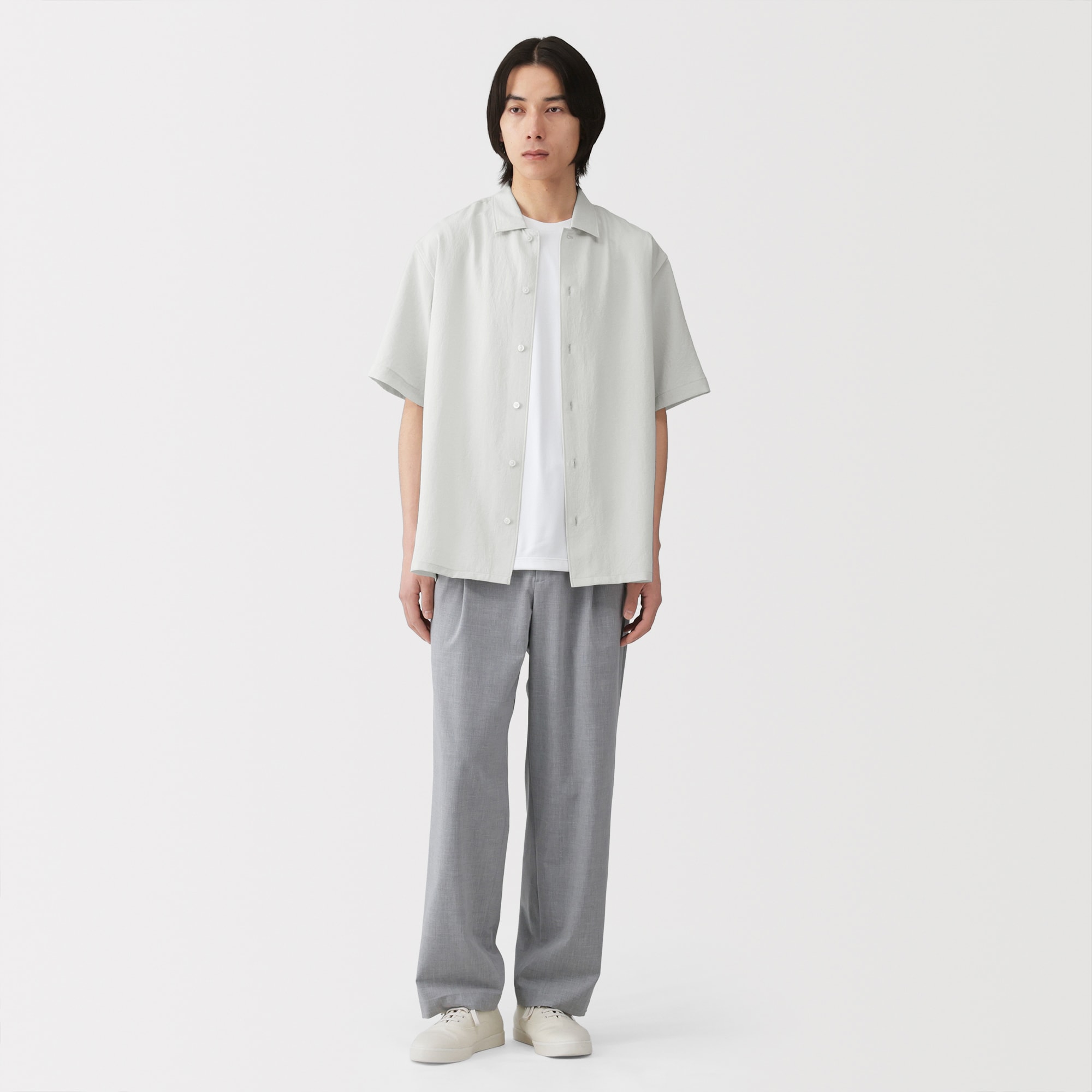 紳士　風を通す半袖シャツ