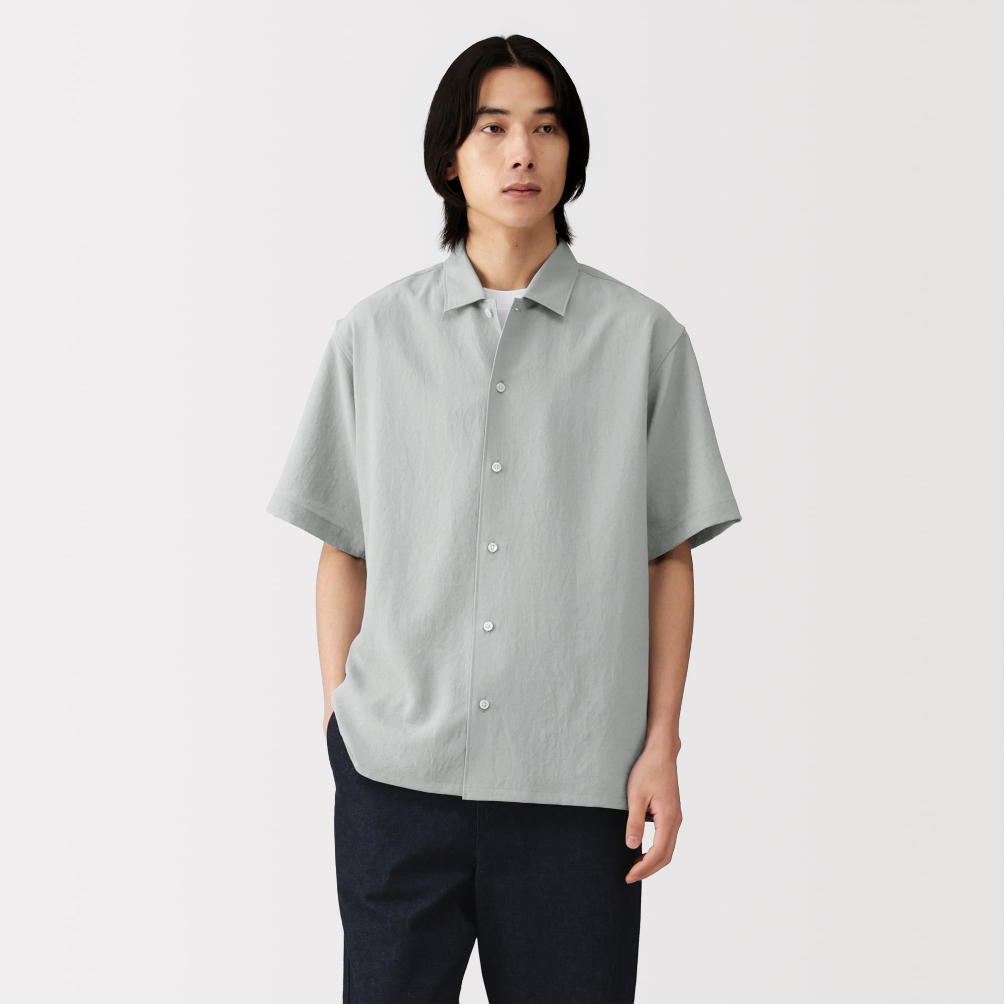 紳士　風を通す半袖シャツ