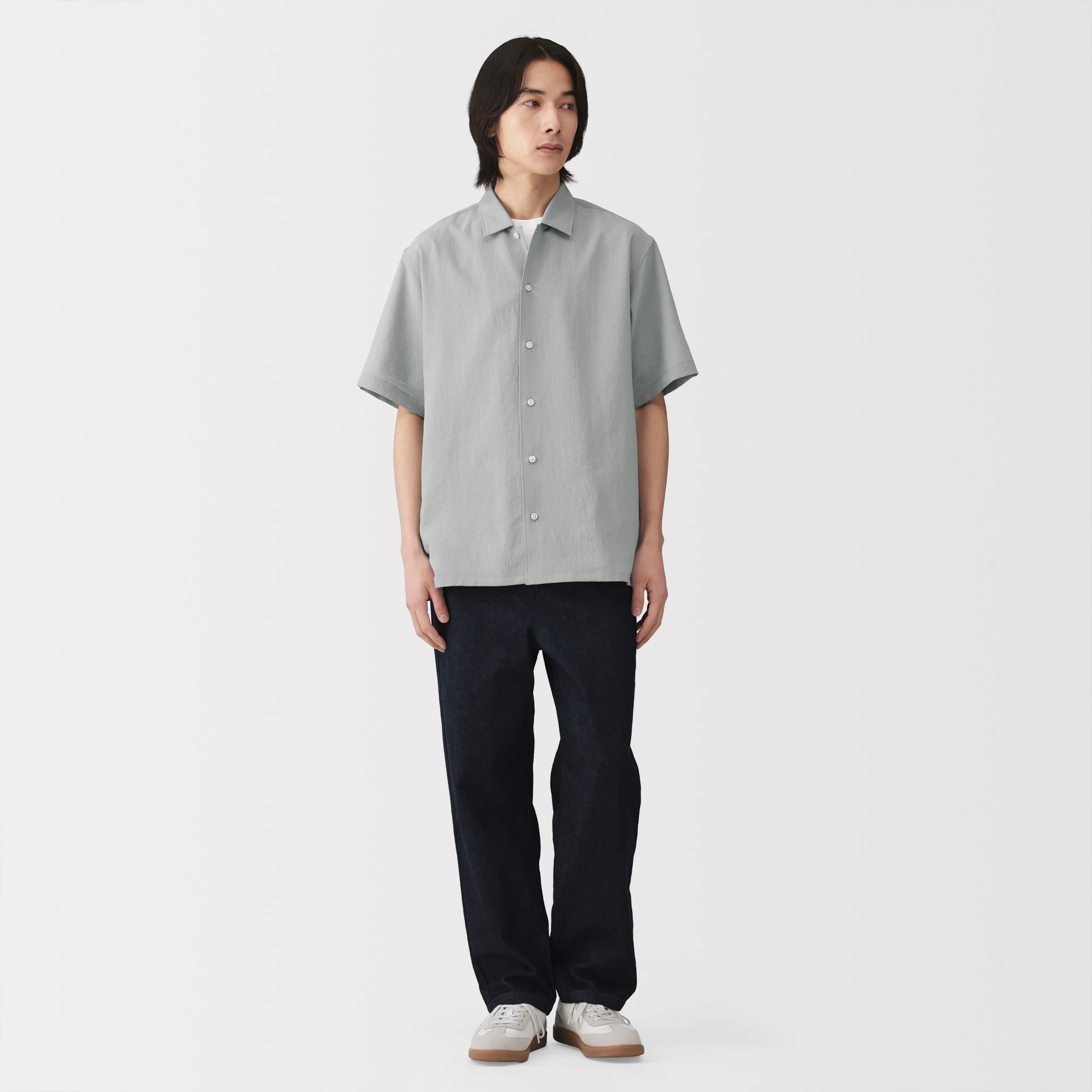 紳士　風を通す半袖シャツ