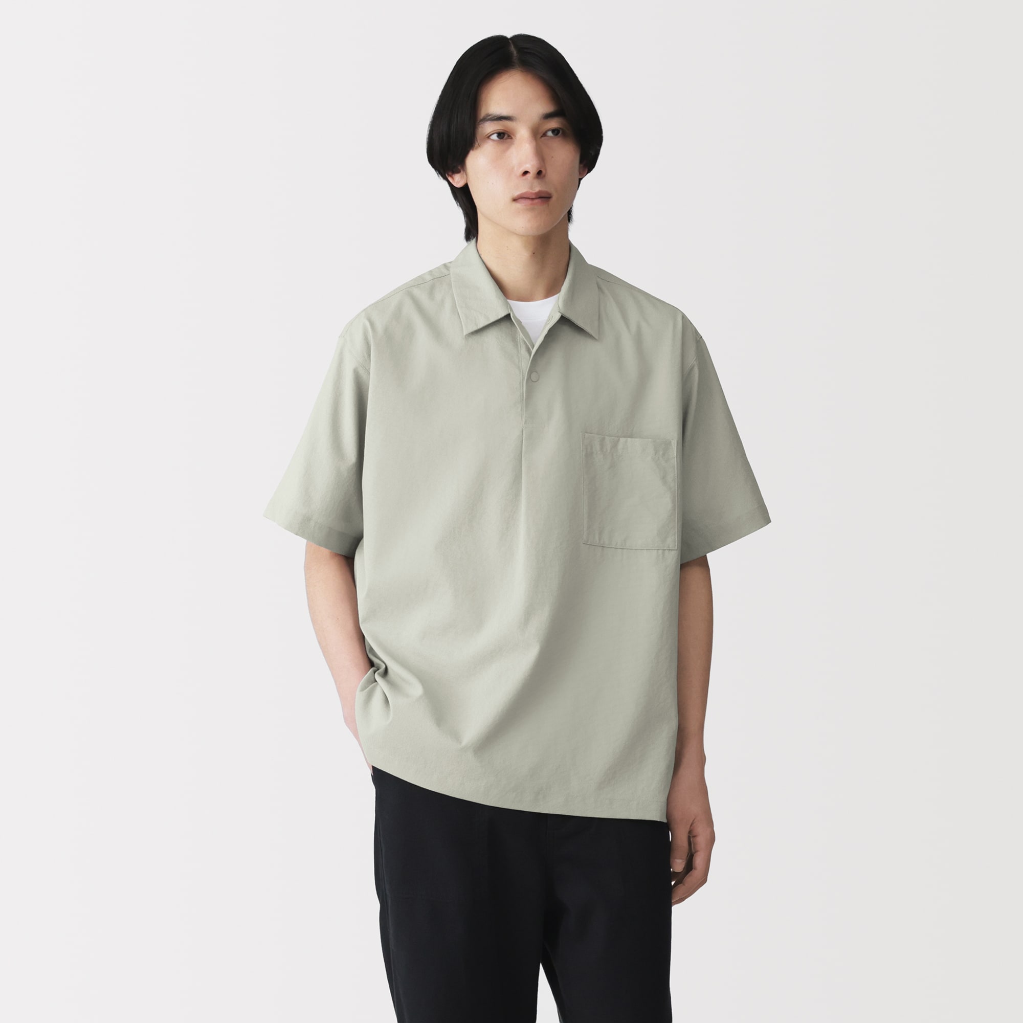 紳士　風を通す半袖布帛ポロシャツ