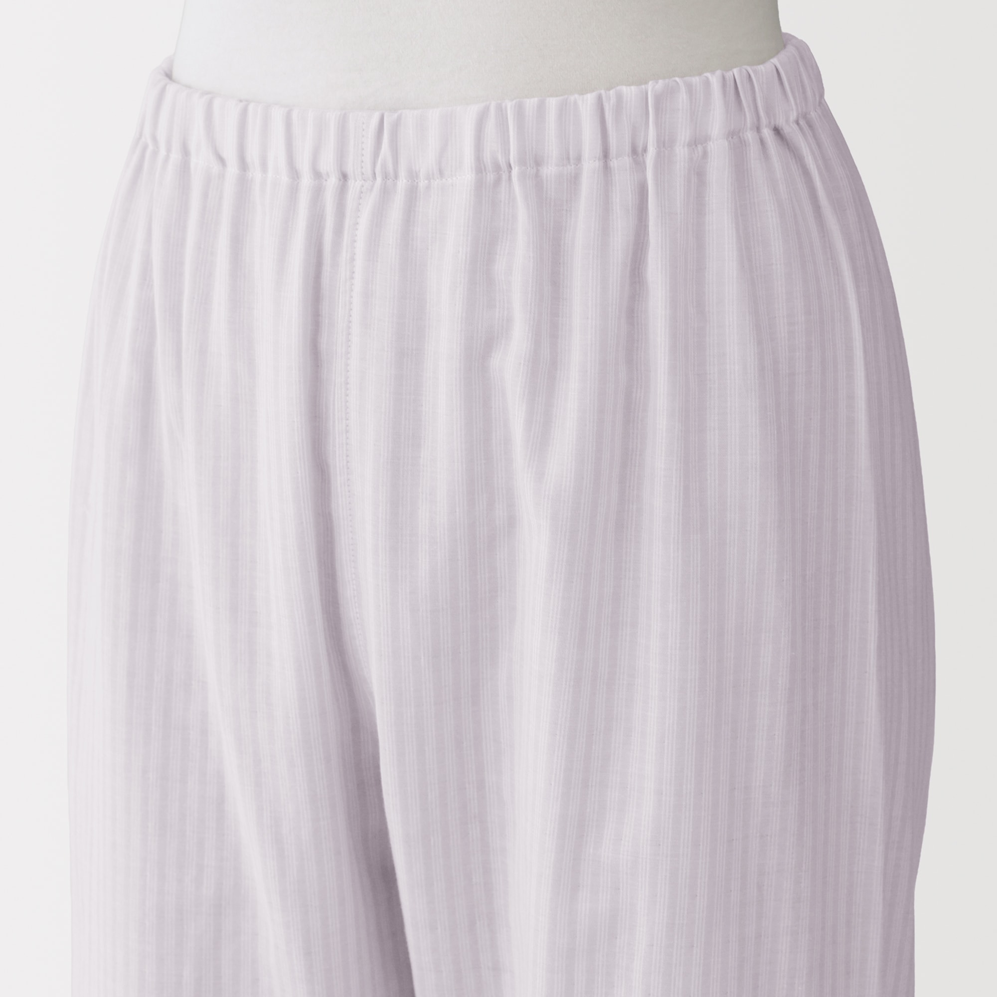 婦人　脇に縫い目のない　薄手ガーゼ五分袖パジャマ