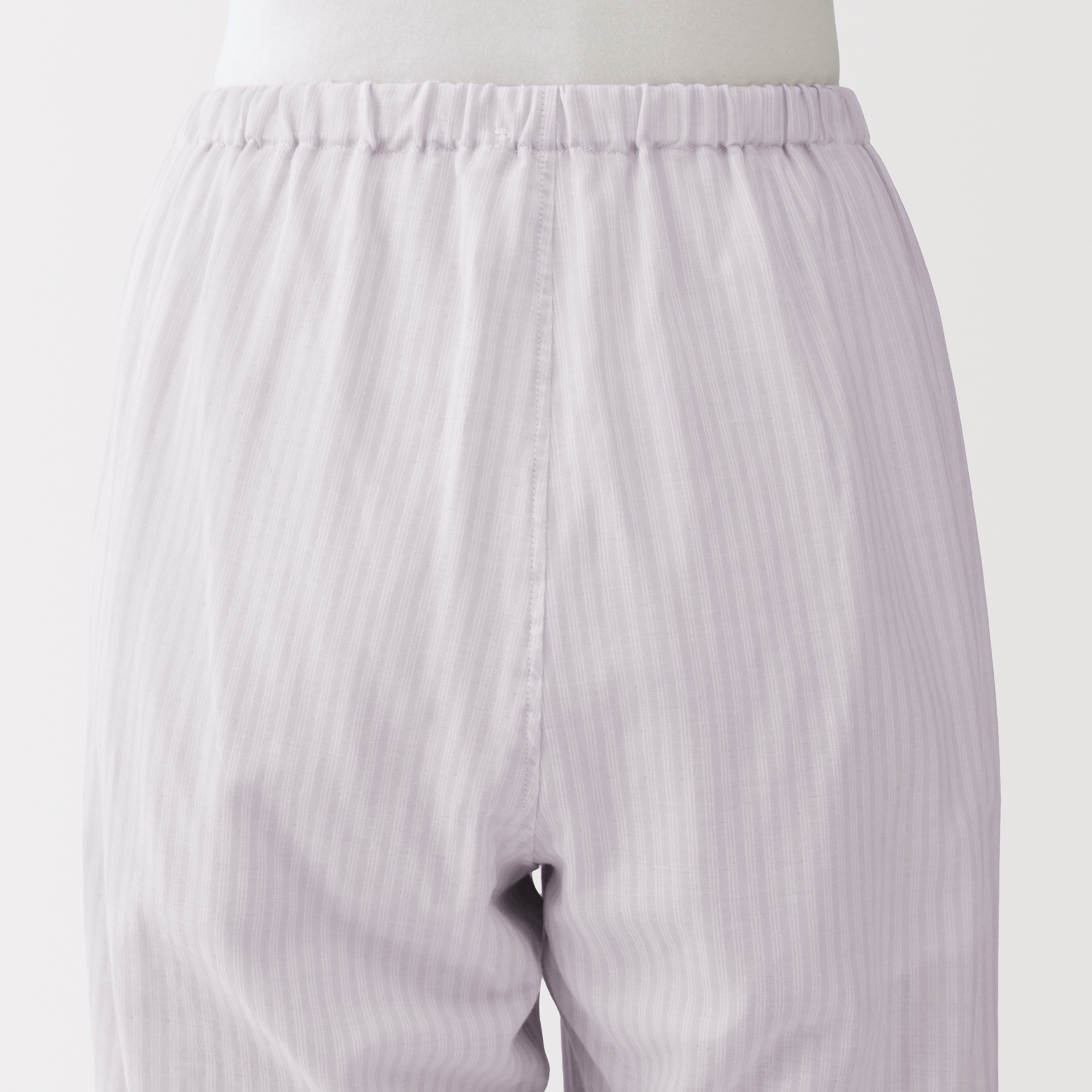 婦人　脇に縫い目のない　薄手ガーゼ五分袖パジャマ