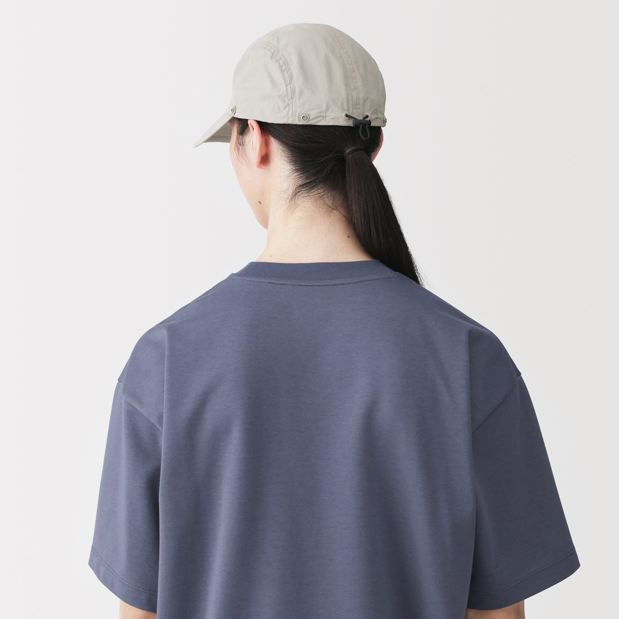 ＵＶカット日陰を持ち歩くキャップ