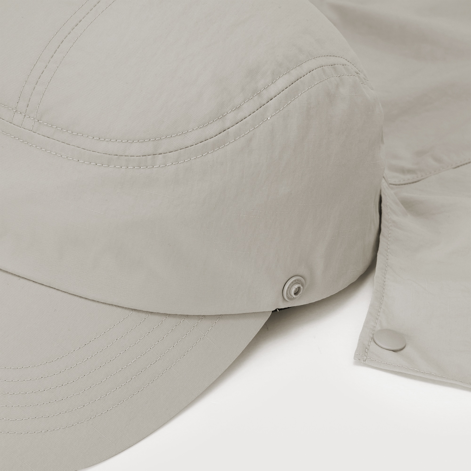 ＵＶカット日陰を持ち歩くキャップ
