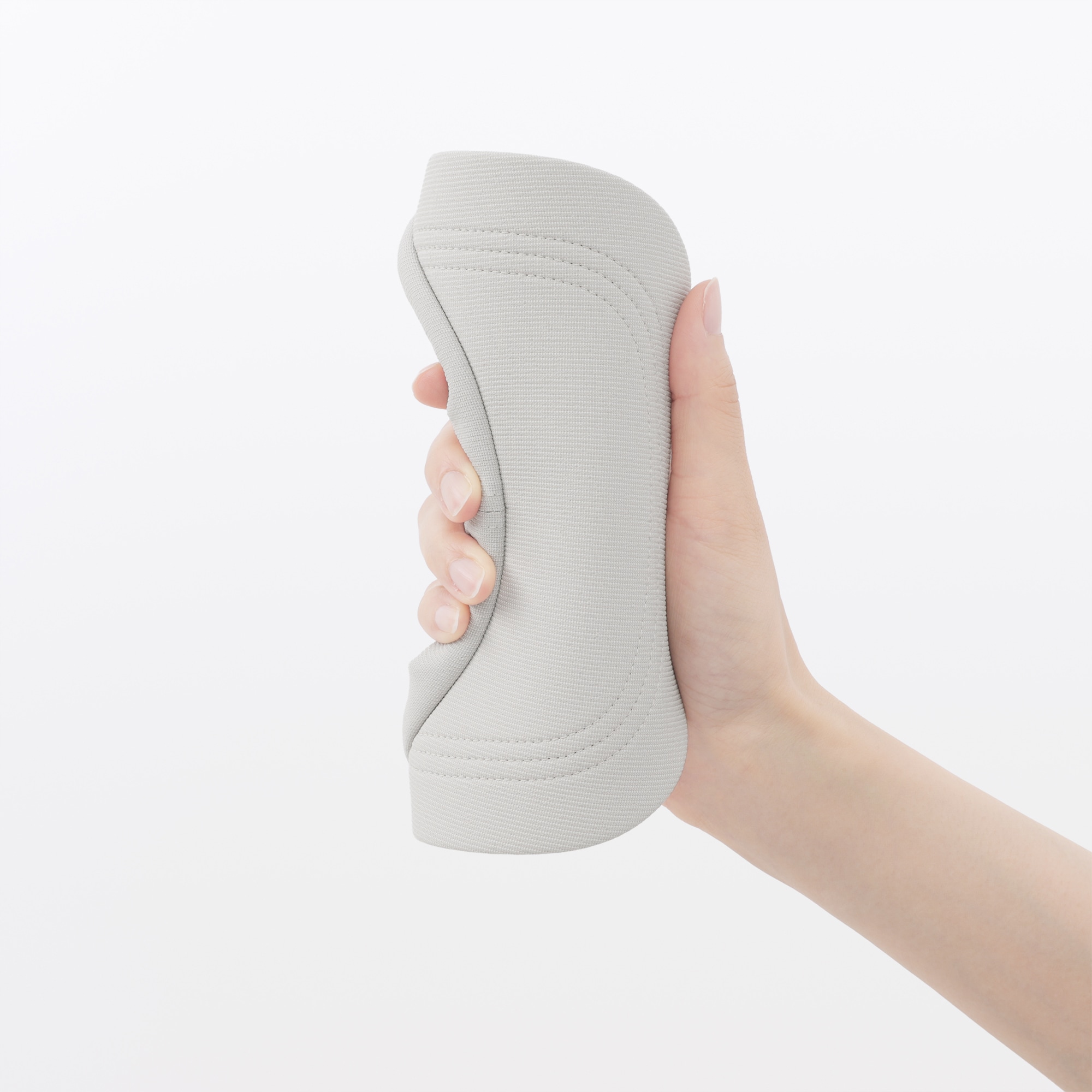 ＵＶカット風を通す　ちいさくまとまる　キャップ