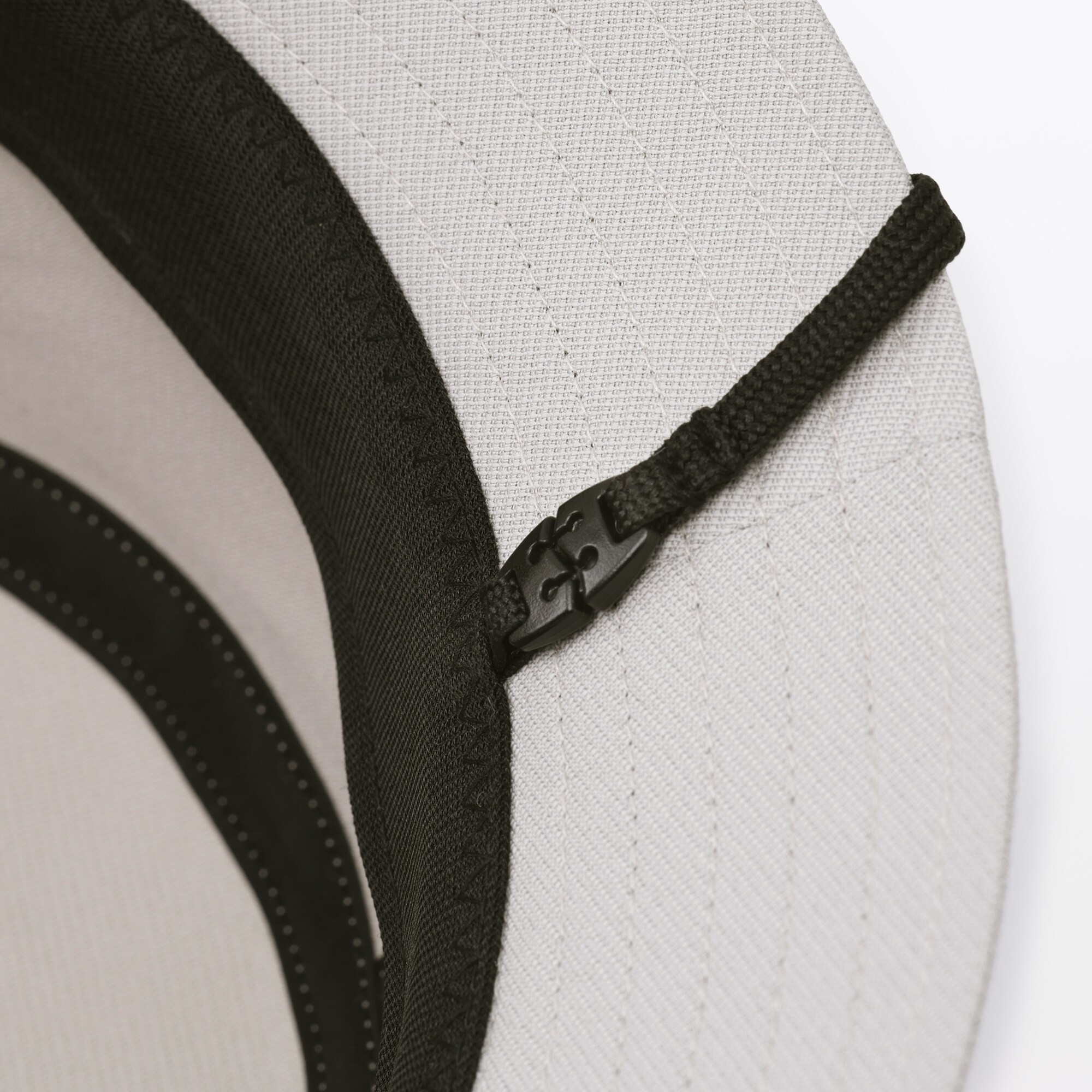 キッズ　ＵＶカット風を通す　ちいさくまとまる　バケットハット