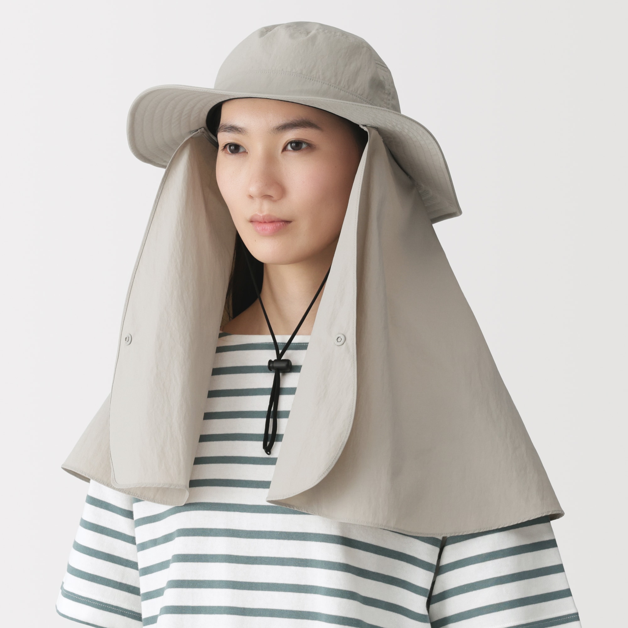 ＵＶカット日陰を持ち歩くサファリハット