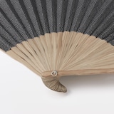 扇子（鮫小紋）