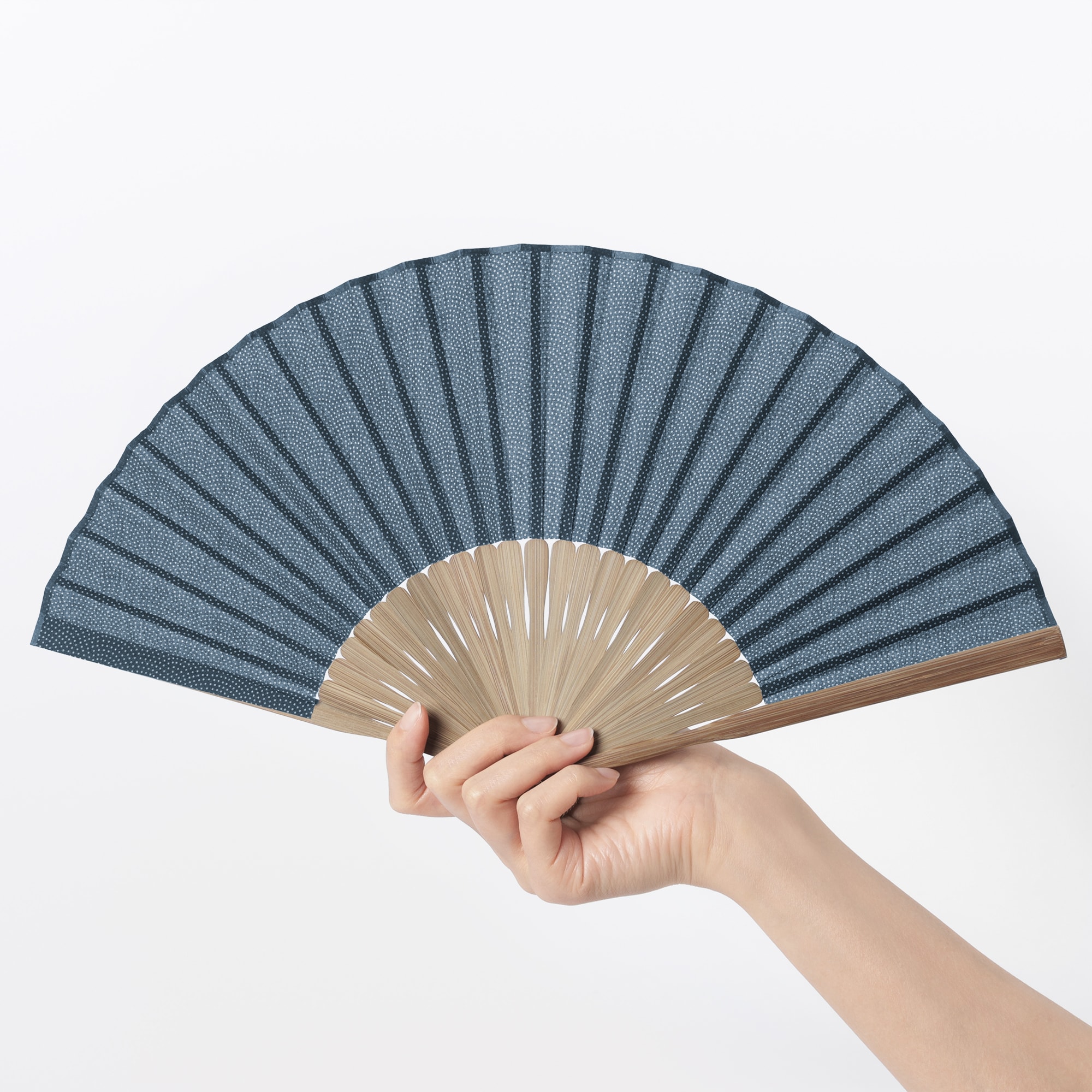 扇子（鮫小紋）