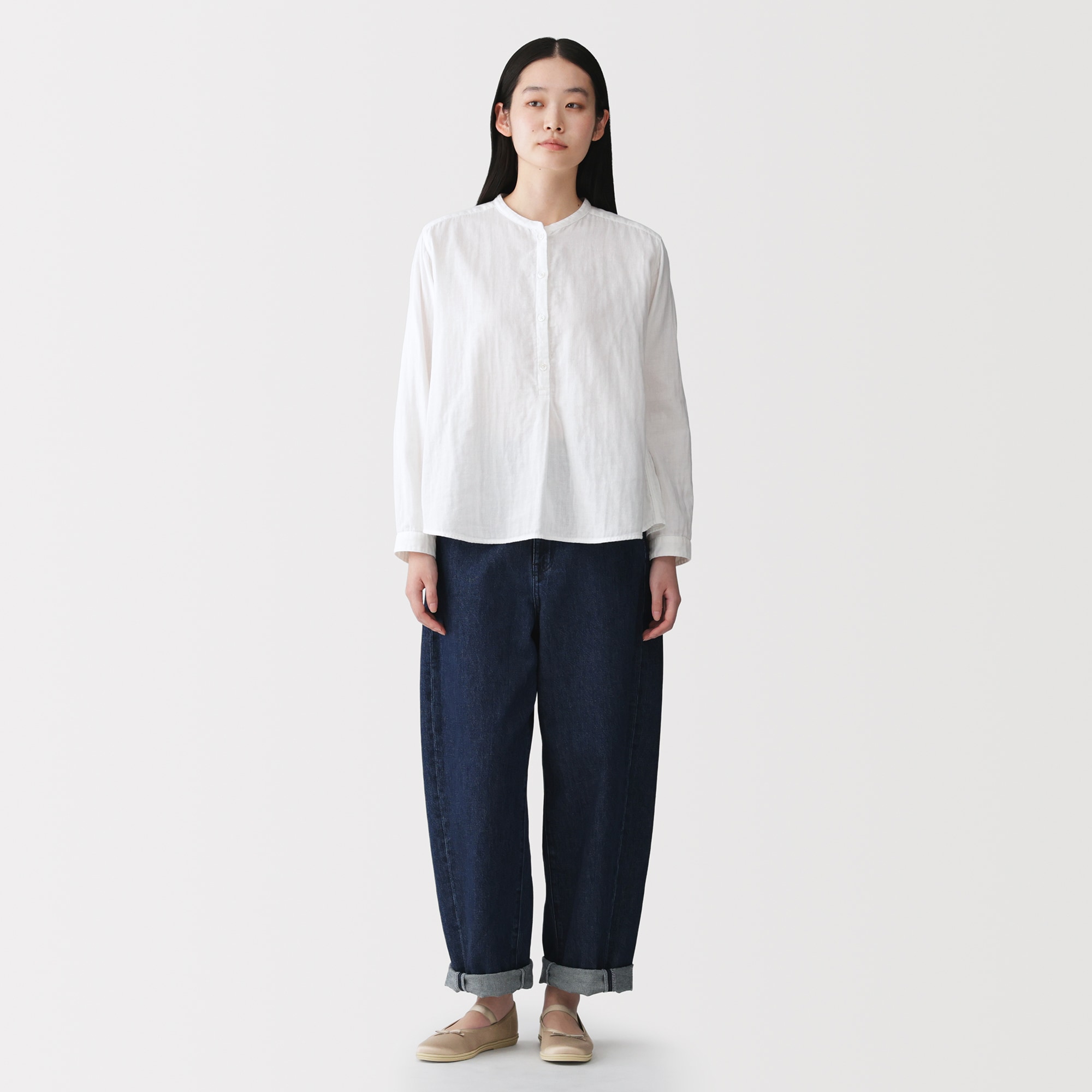 婦人　柔らかい中敷を使用した　撥水ストラップリボンフラットシューズ