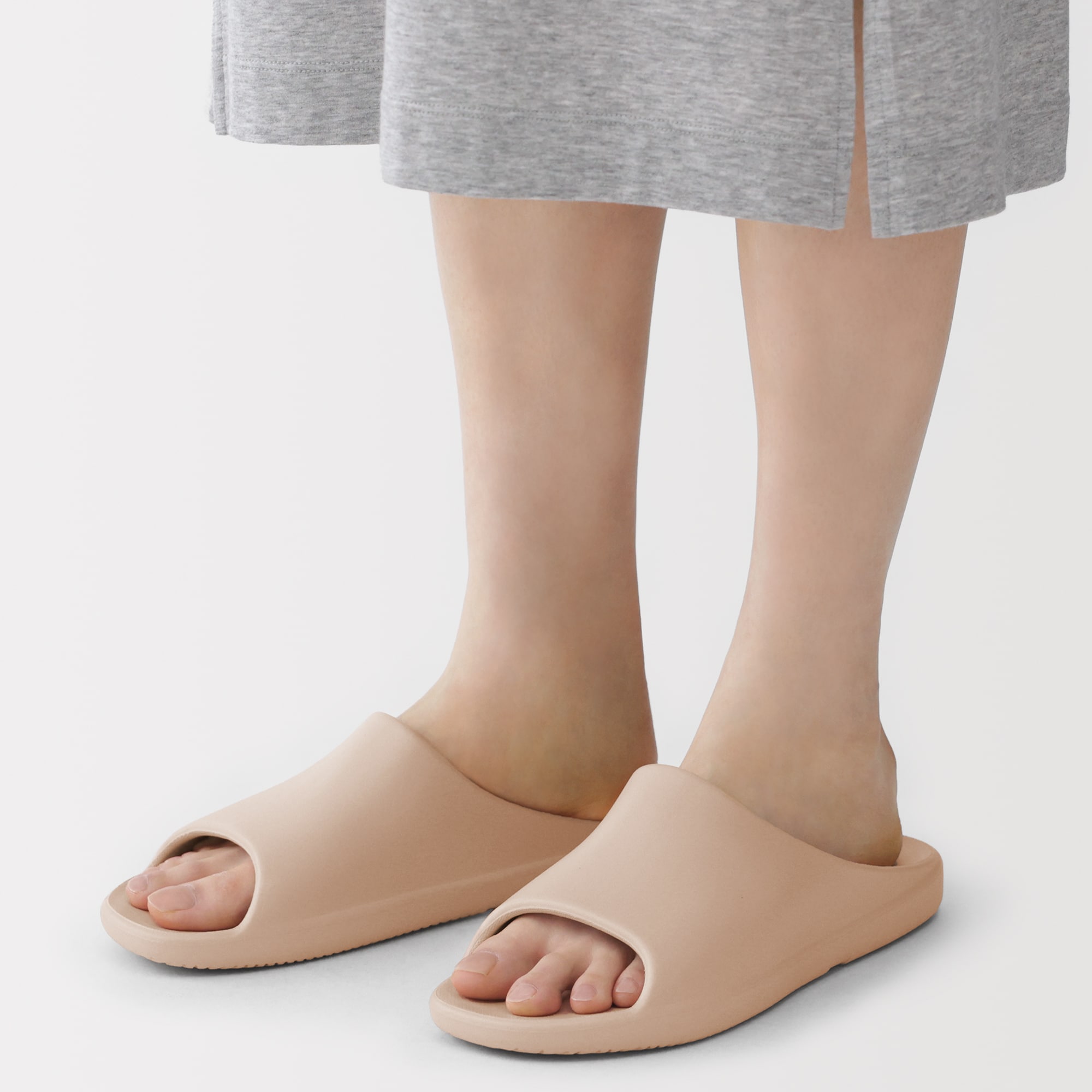 足なりサンダル