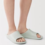 足なりサンダル