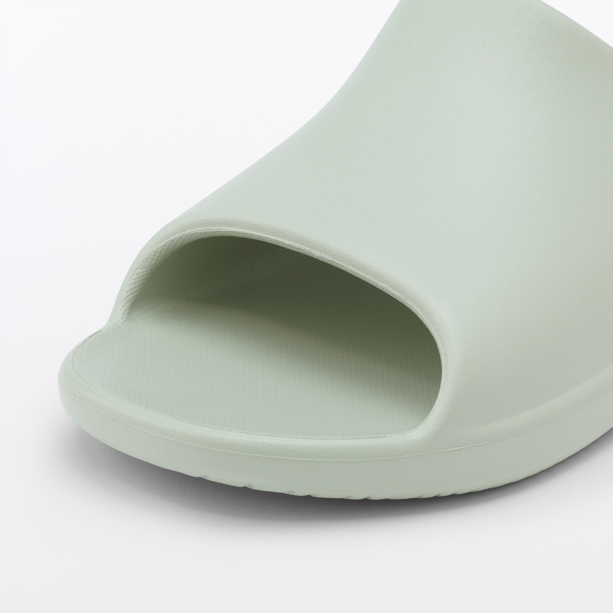 足なりサンダル