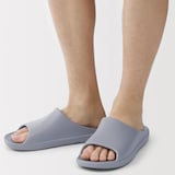 足なりサンダル