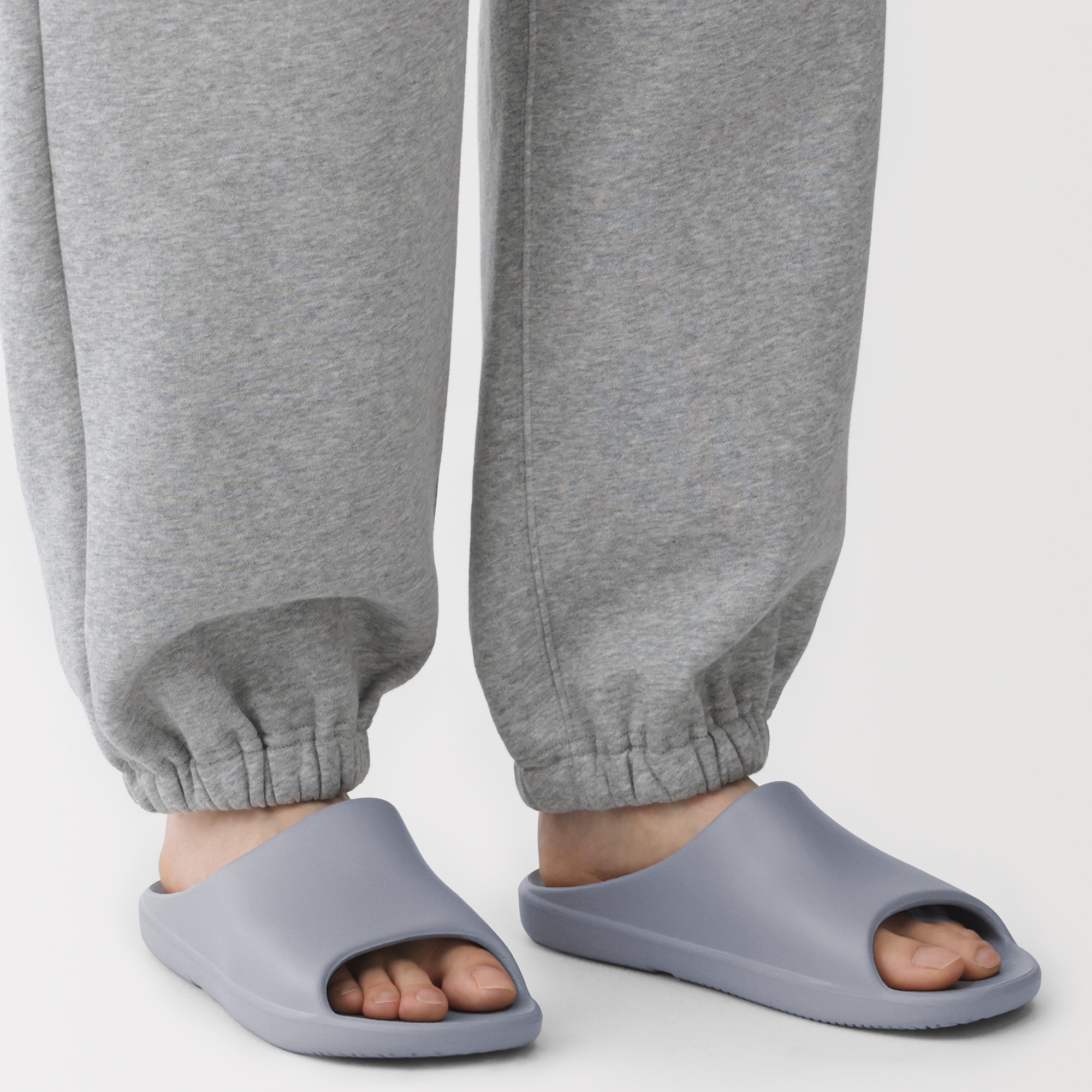 足なりサンダル