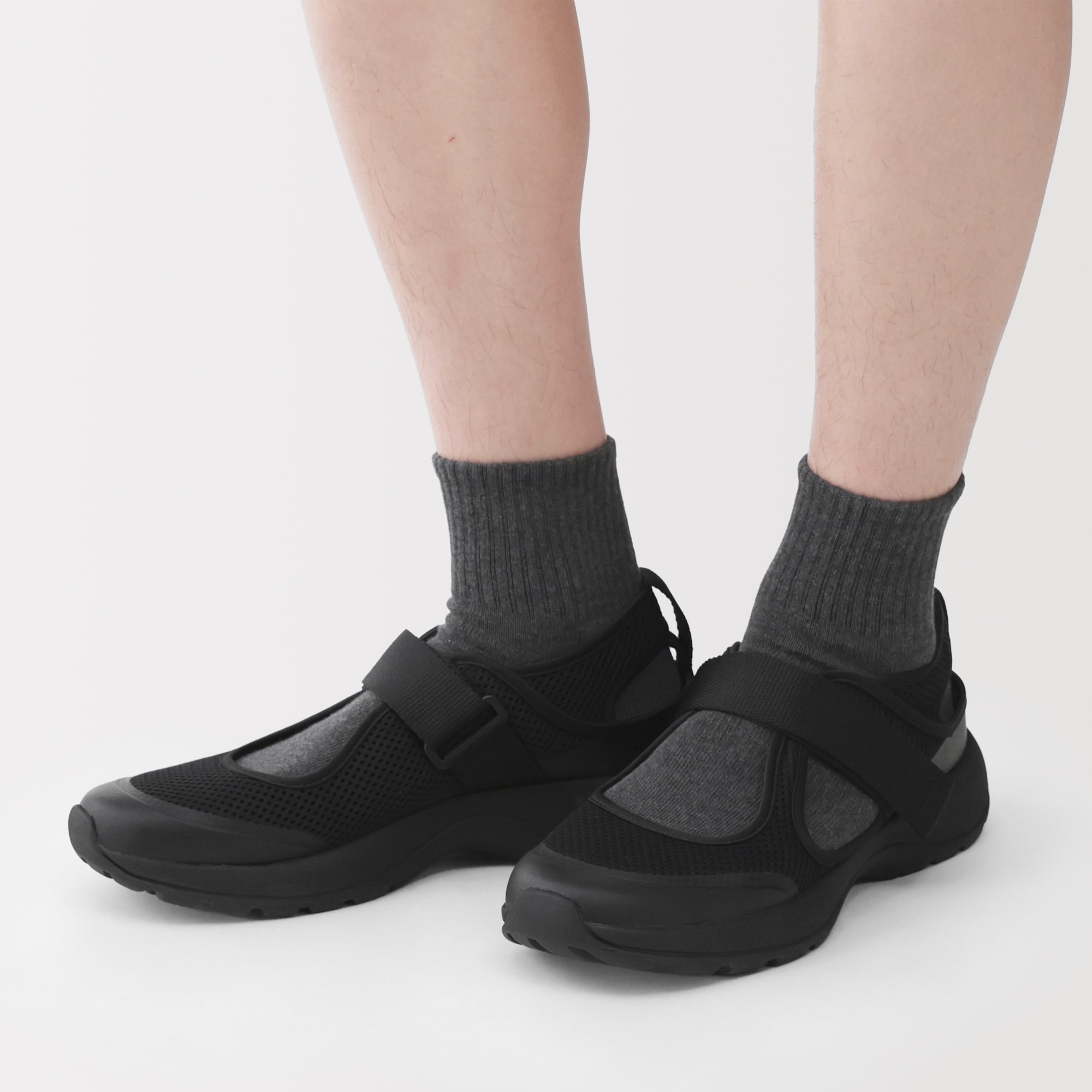 メッシュ　ワンベルトスニーカーサンダル