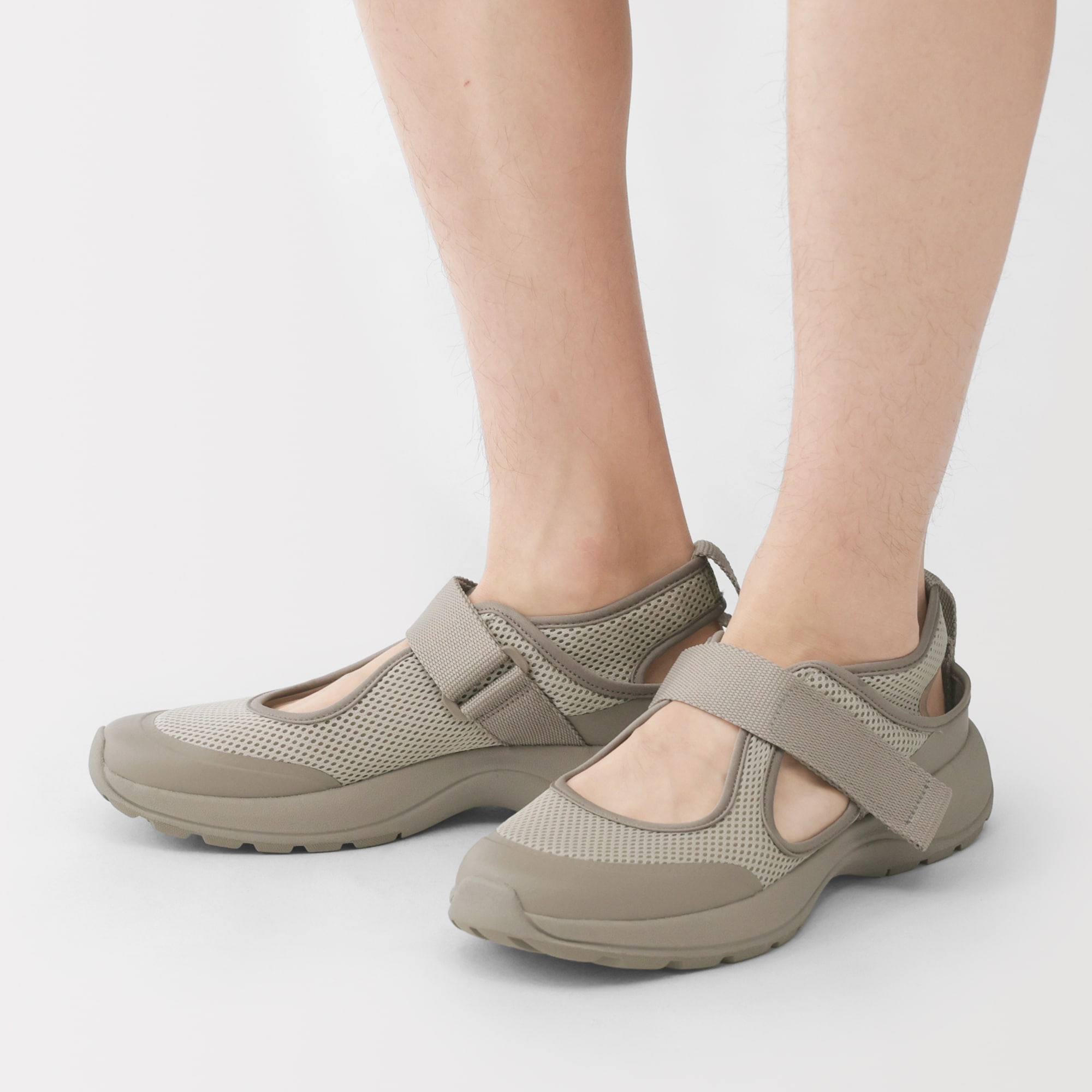 メッシュ　ワンベルトスニーカーサンダル