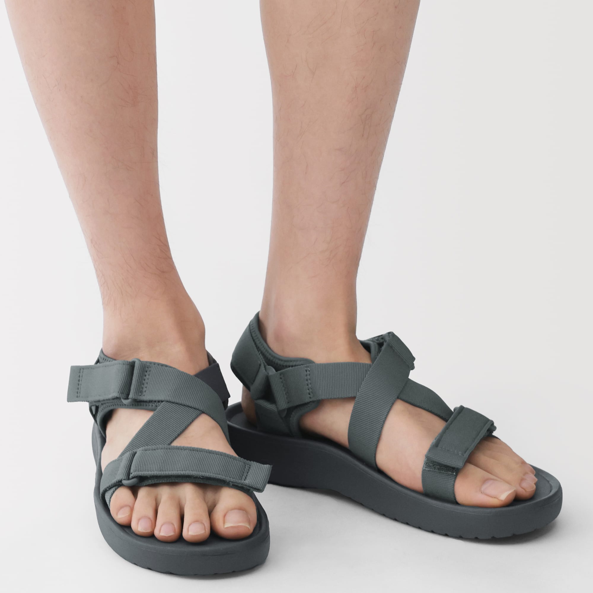 テープベルトサンダル