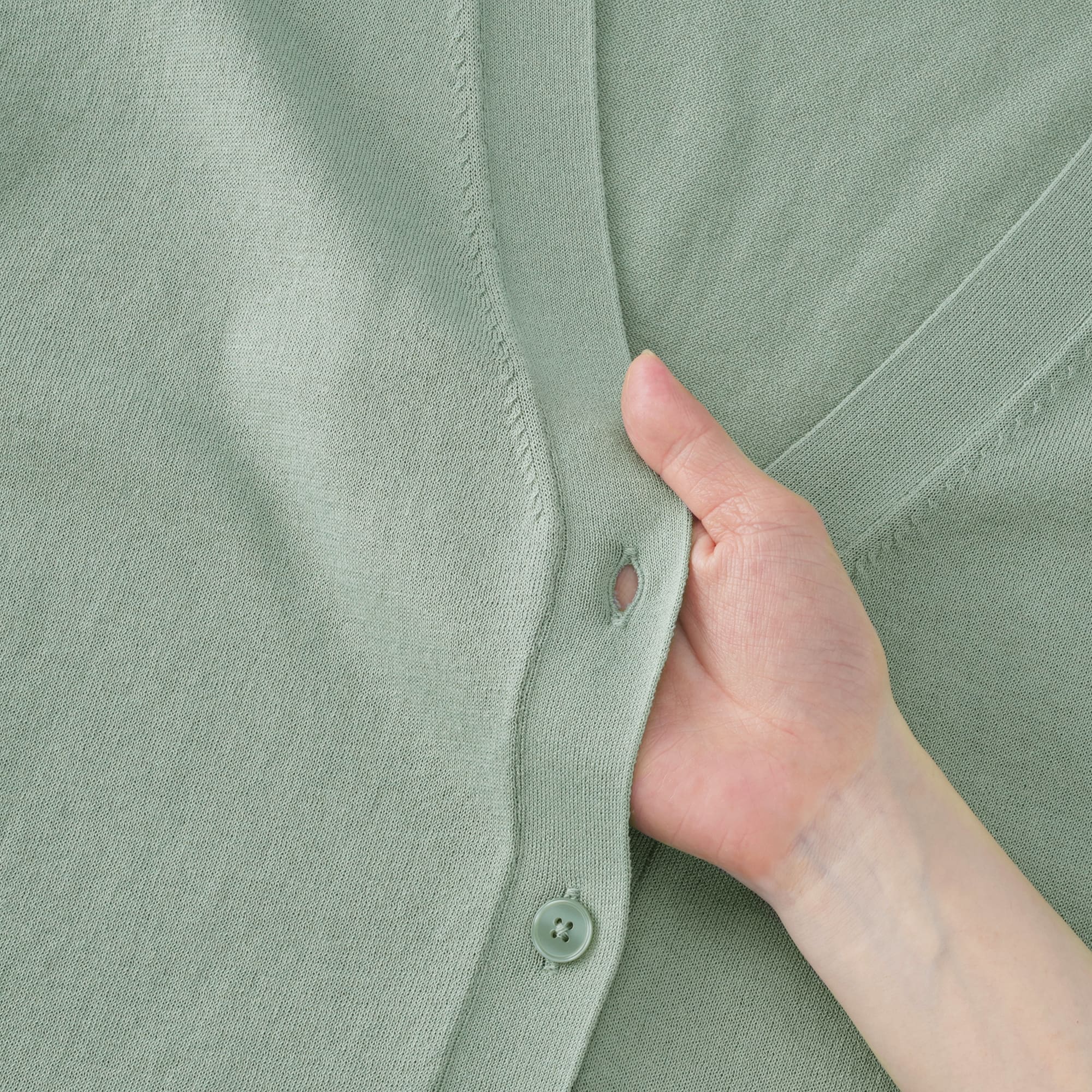 婦人　ＵＶカットライトニットＶネックカーディガン