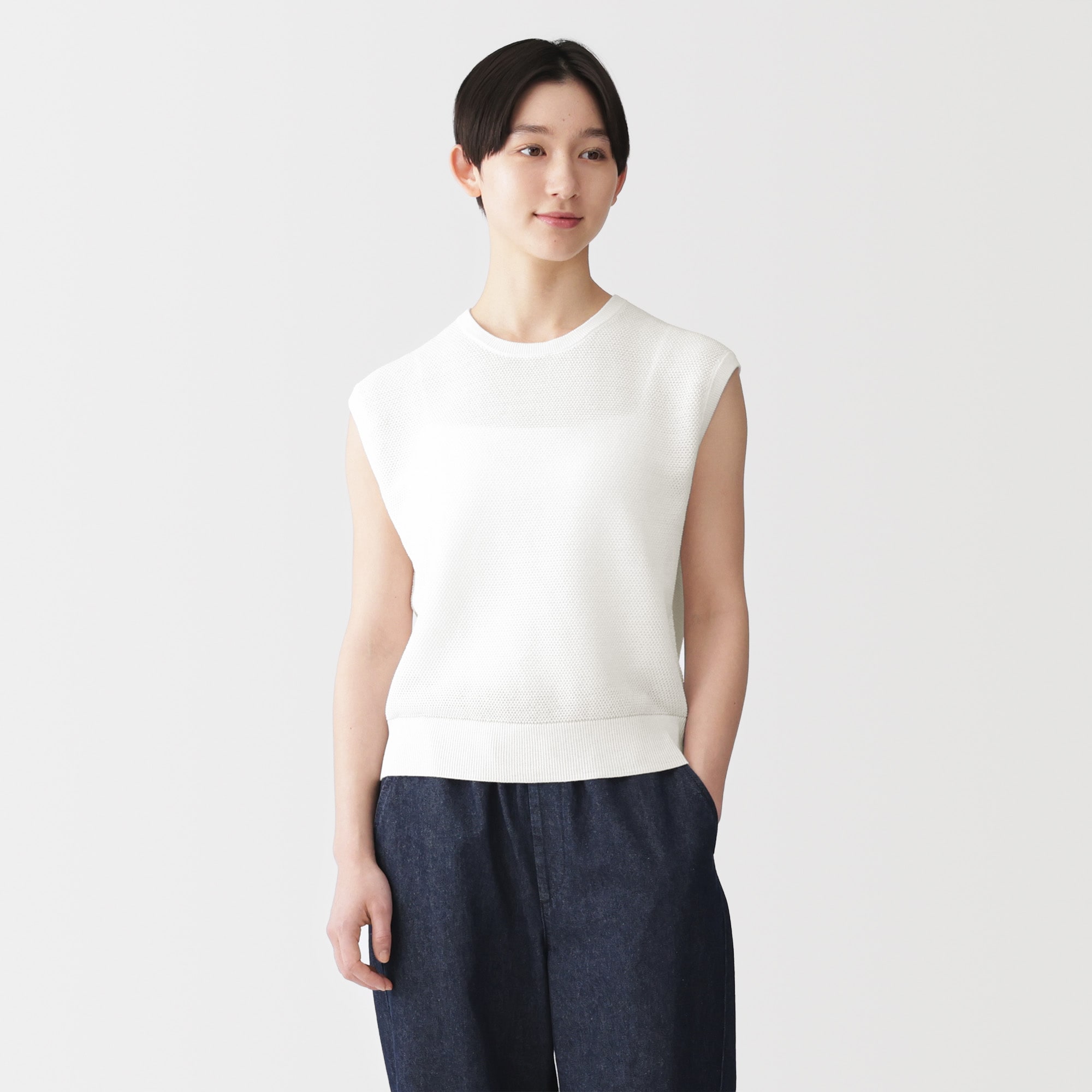 婦人　強撚透かし編みノースリーブセーター