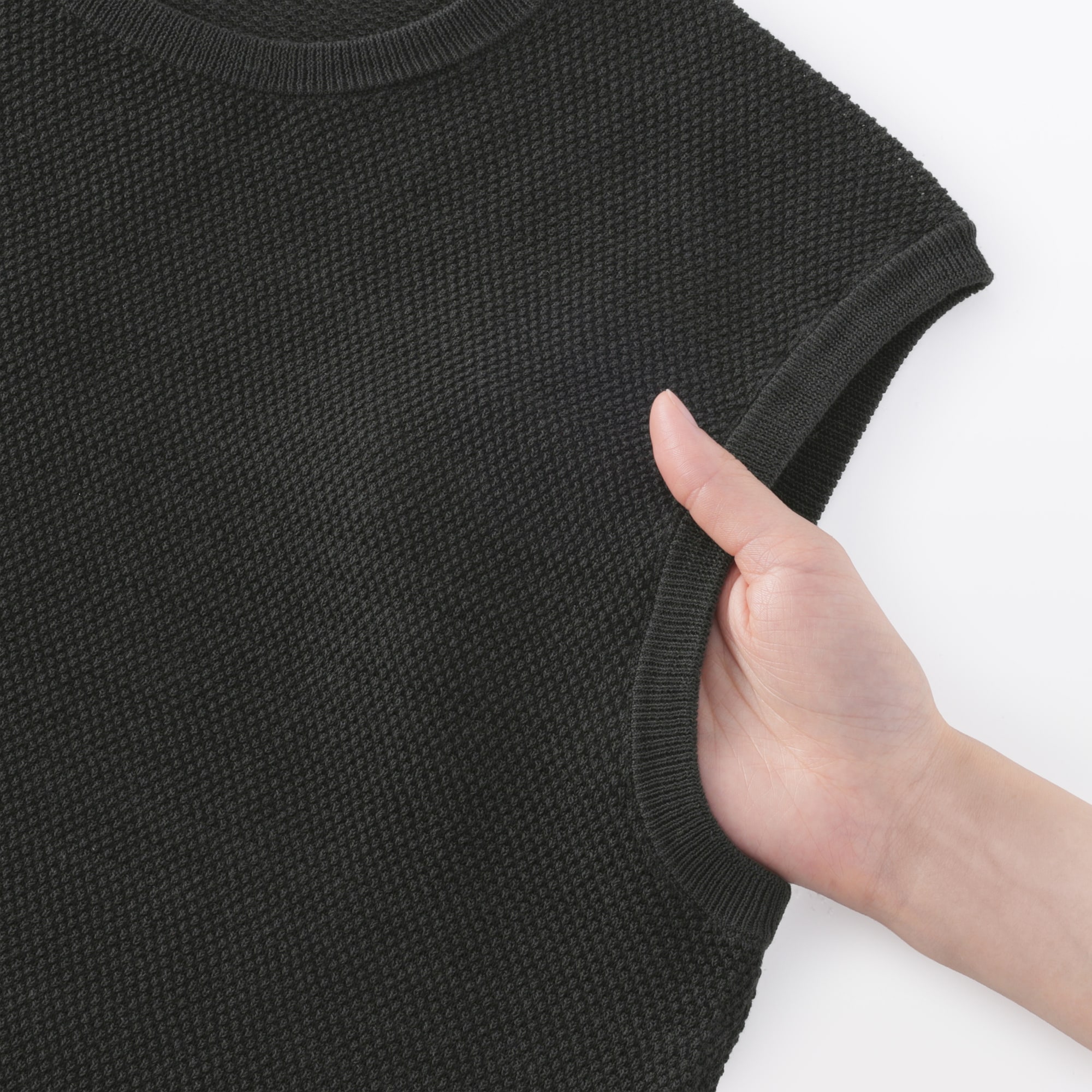 婦人　強撚透かし編みノースリーブセーター