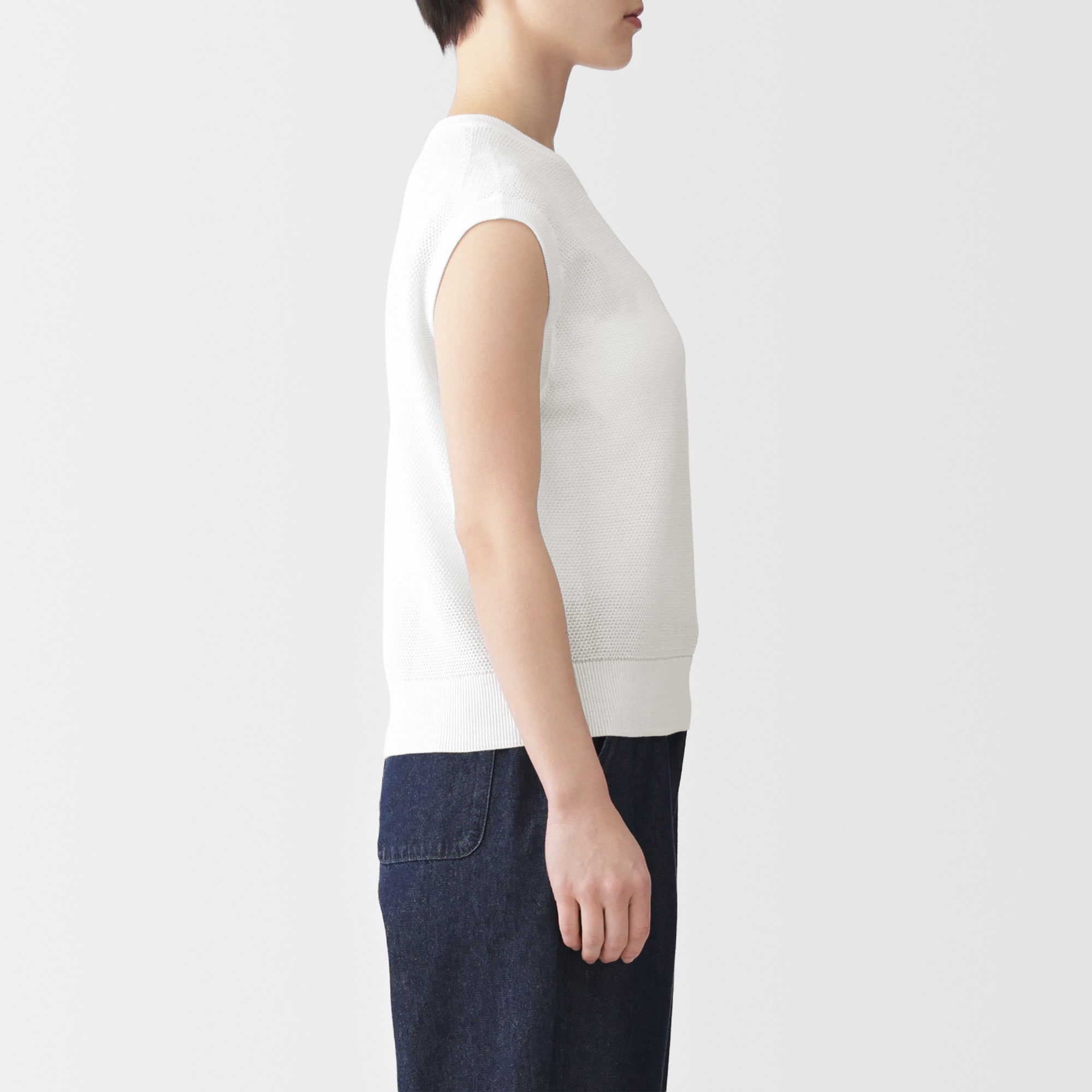 婦人　強撚透かし編みノースリーブセーター