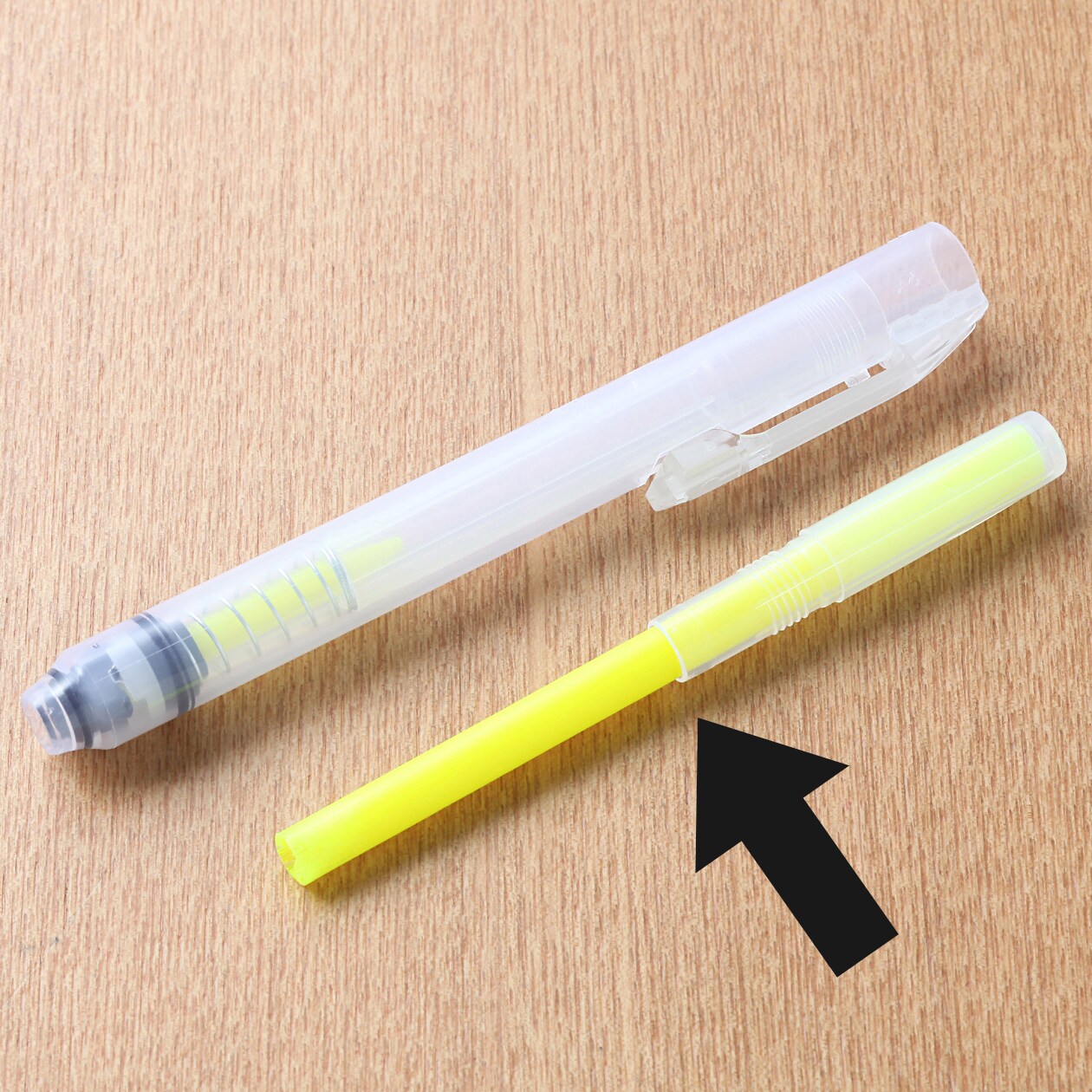 ノック式蛍光ペンリフィル