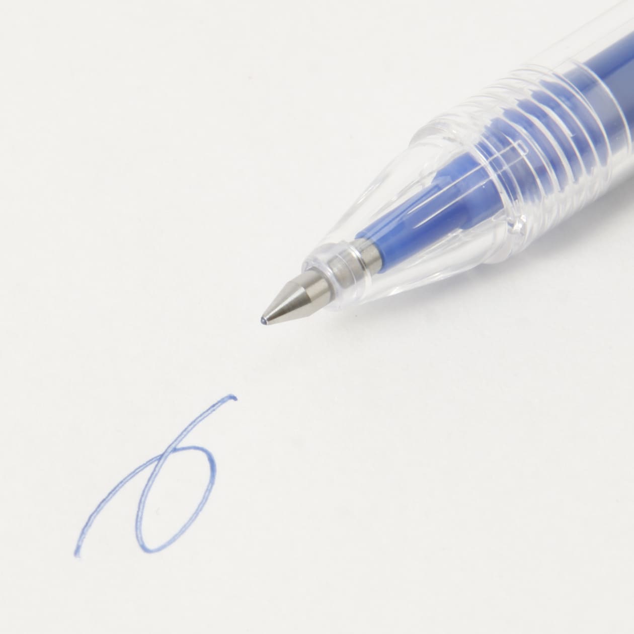 こすって消せるボールペン