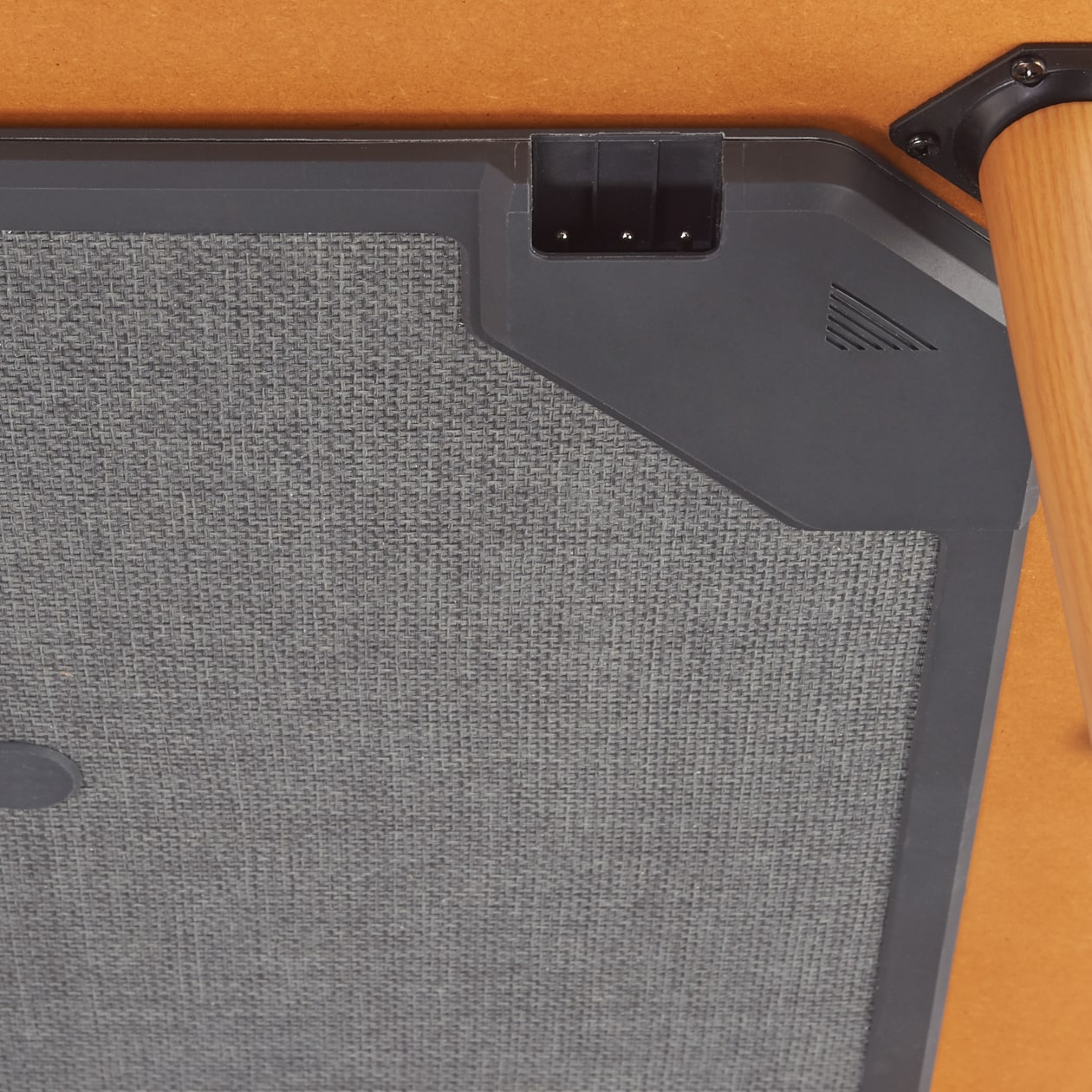 正方形こたつ・本体・タモ材丸脚・フラットヒーター／ナチュラル