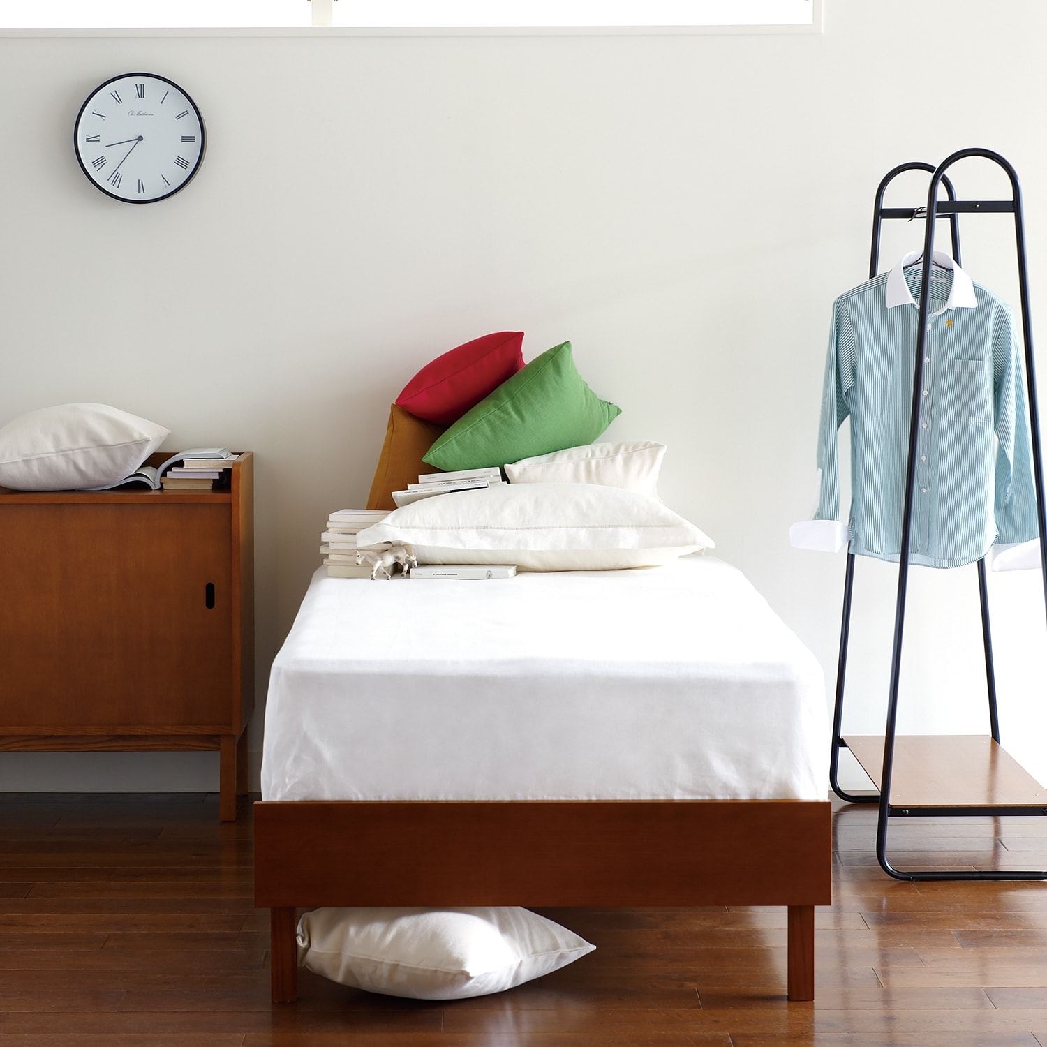 【IDEE】PAUL HANGER STAND ホワイト・ナチュラル IDEE］PAUL HANGER STAND White