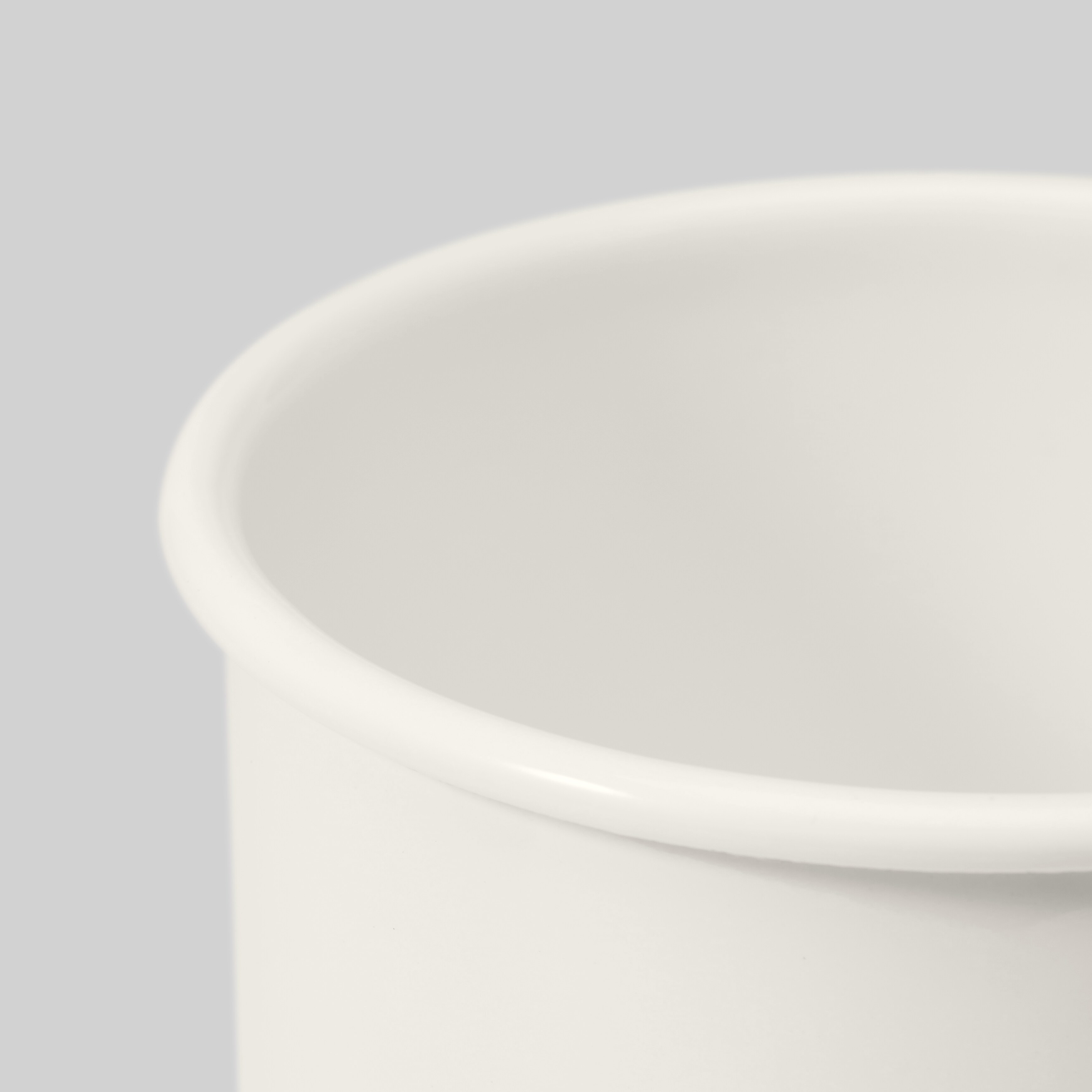 液体とニオイが漏れないバルブ付密閉ホーロー保存容器・丸型