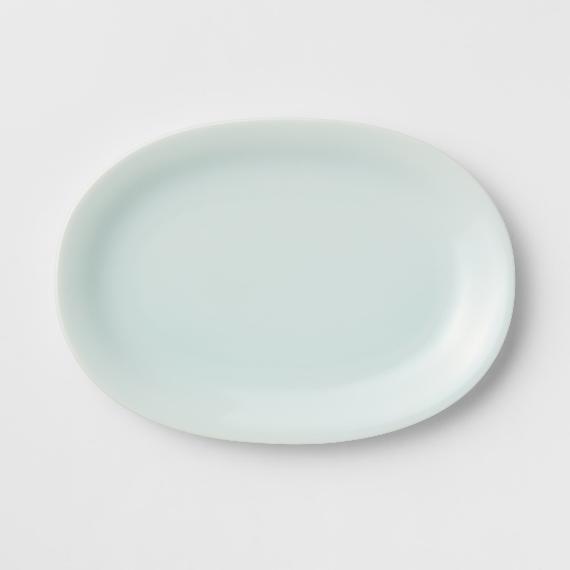 青白磁　オーバル皿