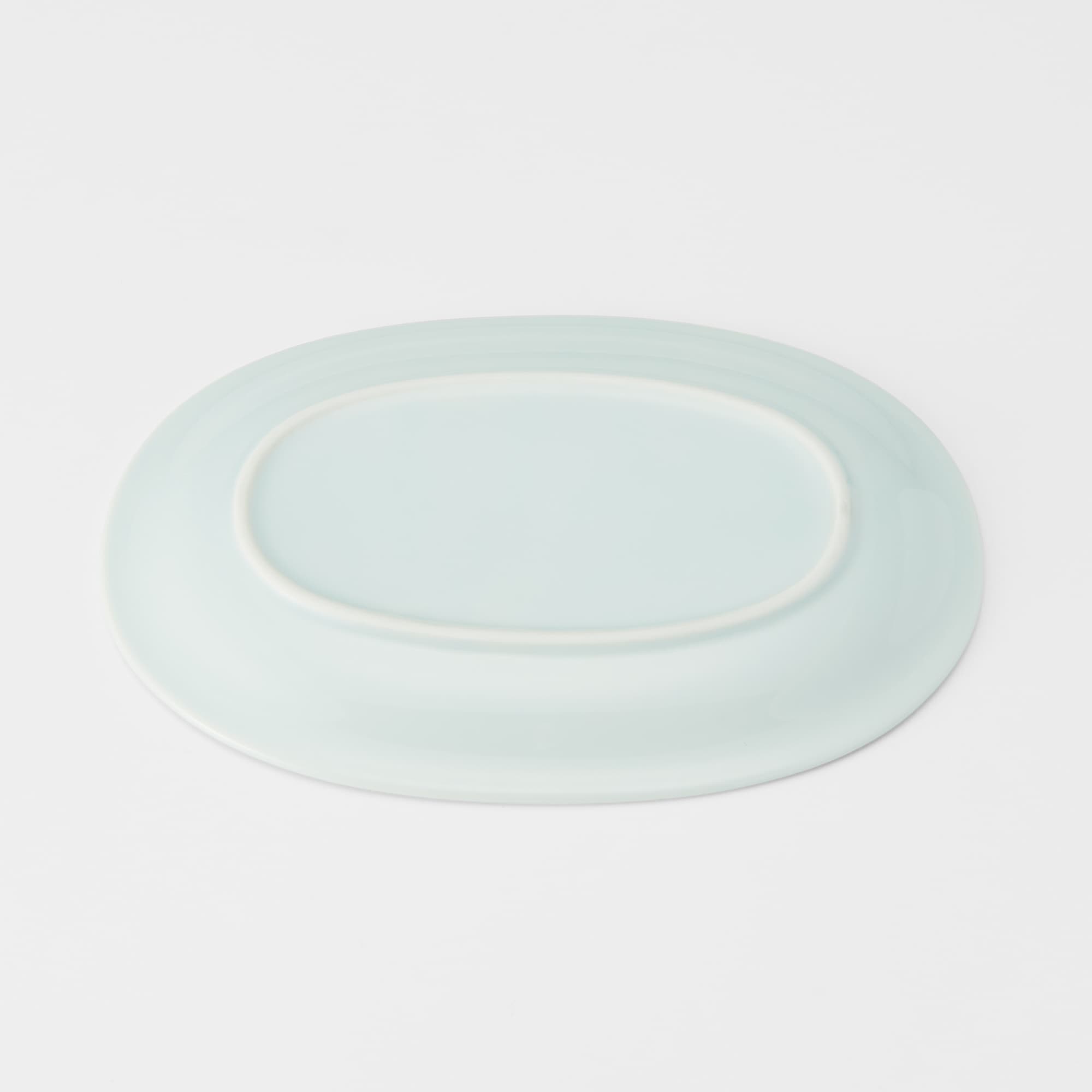 青白磁　オーバル皿