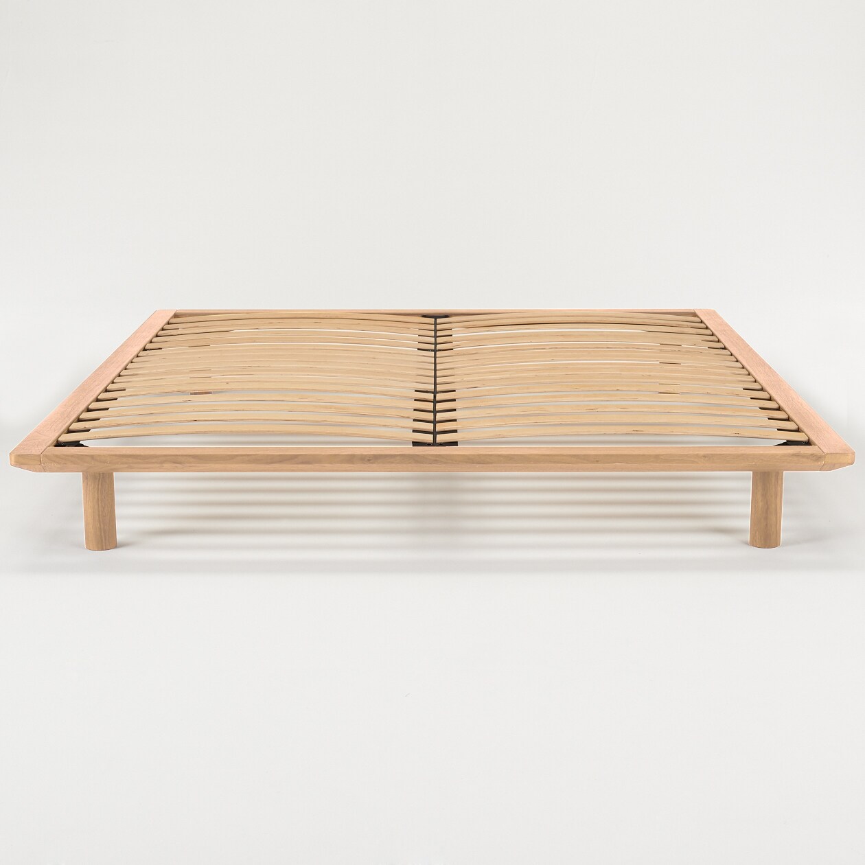 ベッドフレーム・クィーン・オーク材