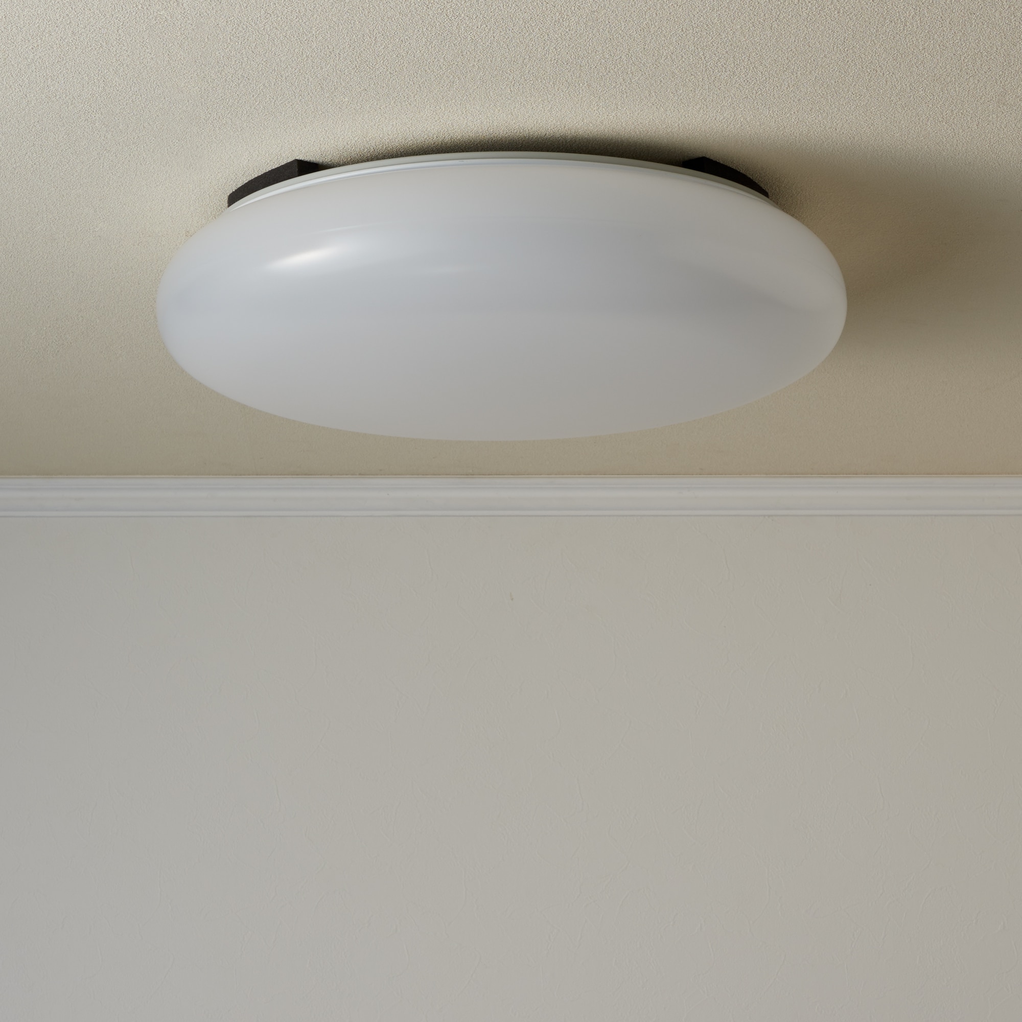 ＬＥＤシーリングライト・調光機能付・６畳用