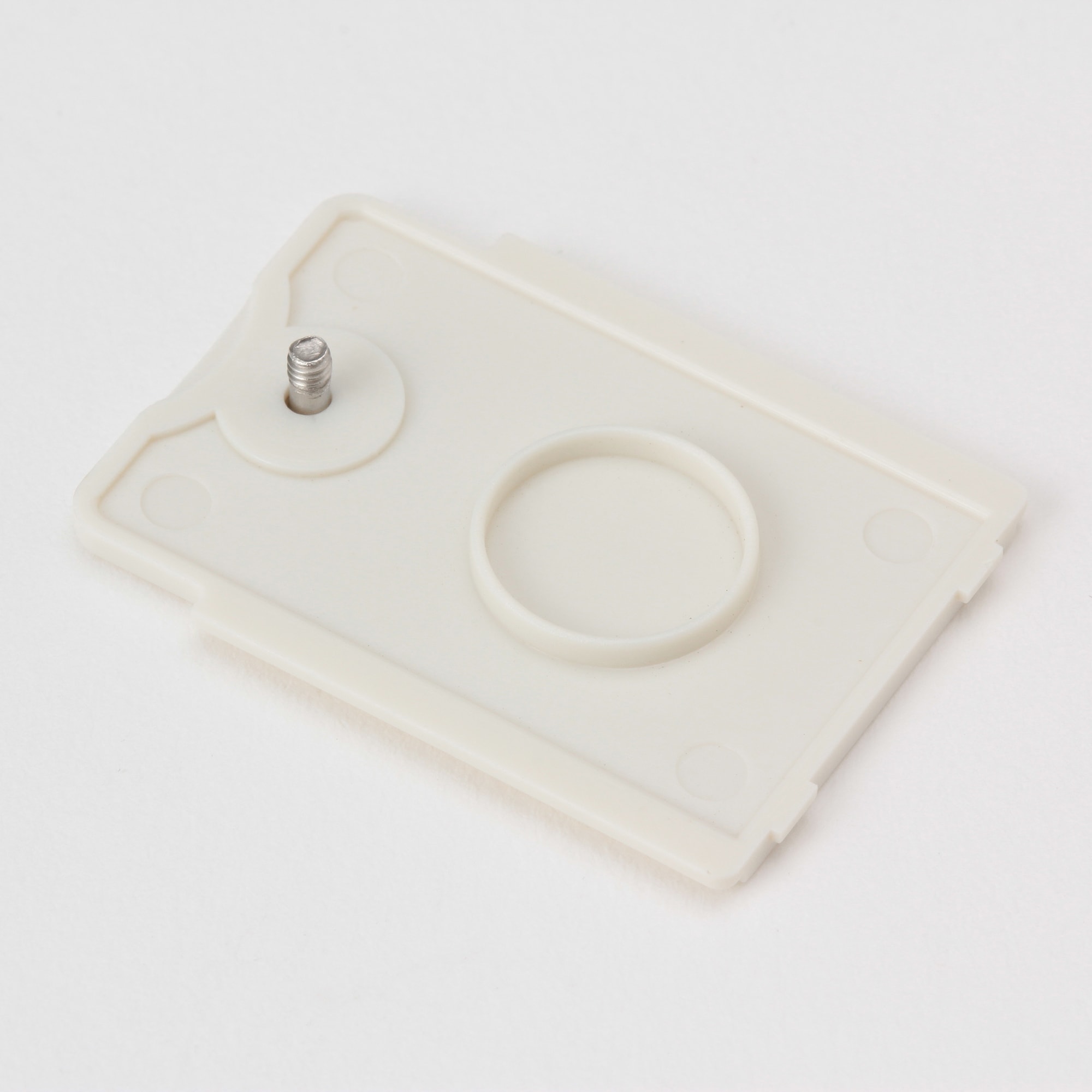 【パーツ】タグツール・防犯ブザー　電池ぶた（ねじ付き）