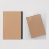 ノートカバーにもなるスリムポケットホルダー