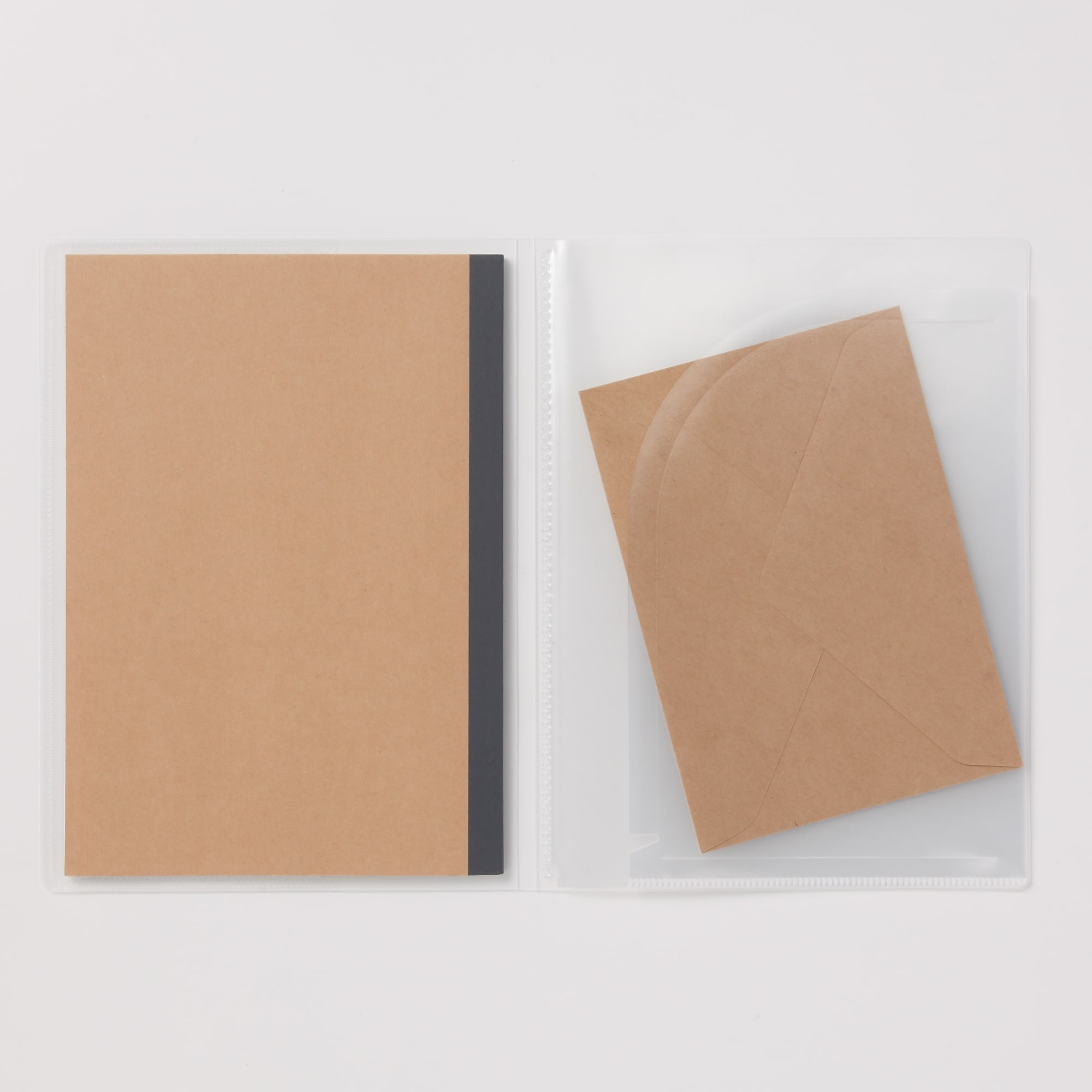 ノートカバーにもなるスリムポケットホルダー