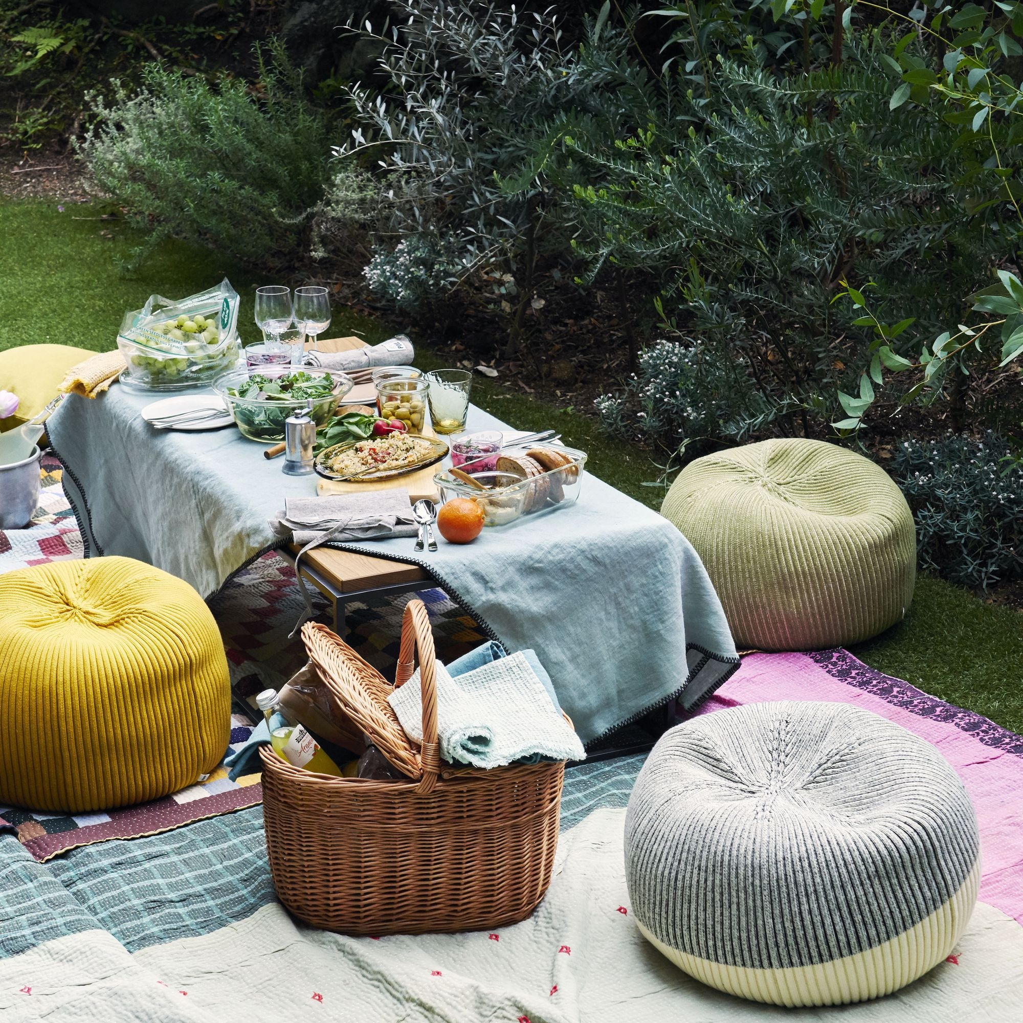 ［ＩＤＥＥ］ＭＩＮＩ　ＰＵＵＦ　（Ｃｏｖｅｒ　ＷＨＩＴＥ×ＢＬＡＣＫ　ＭＩＸ）