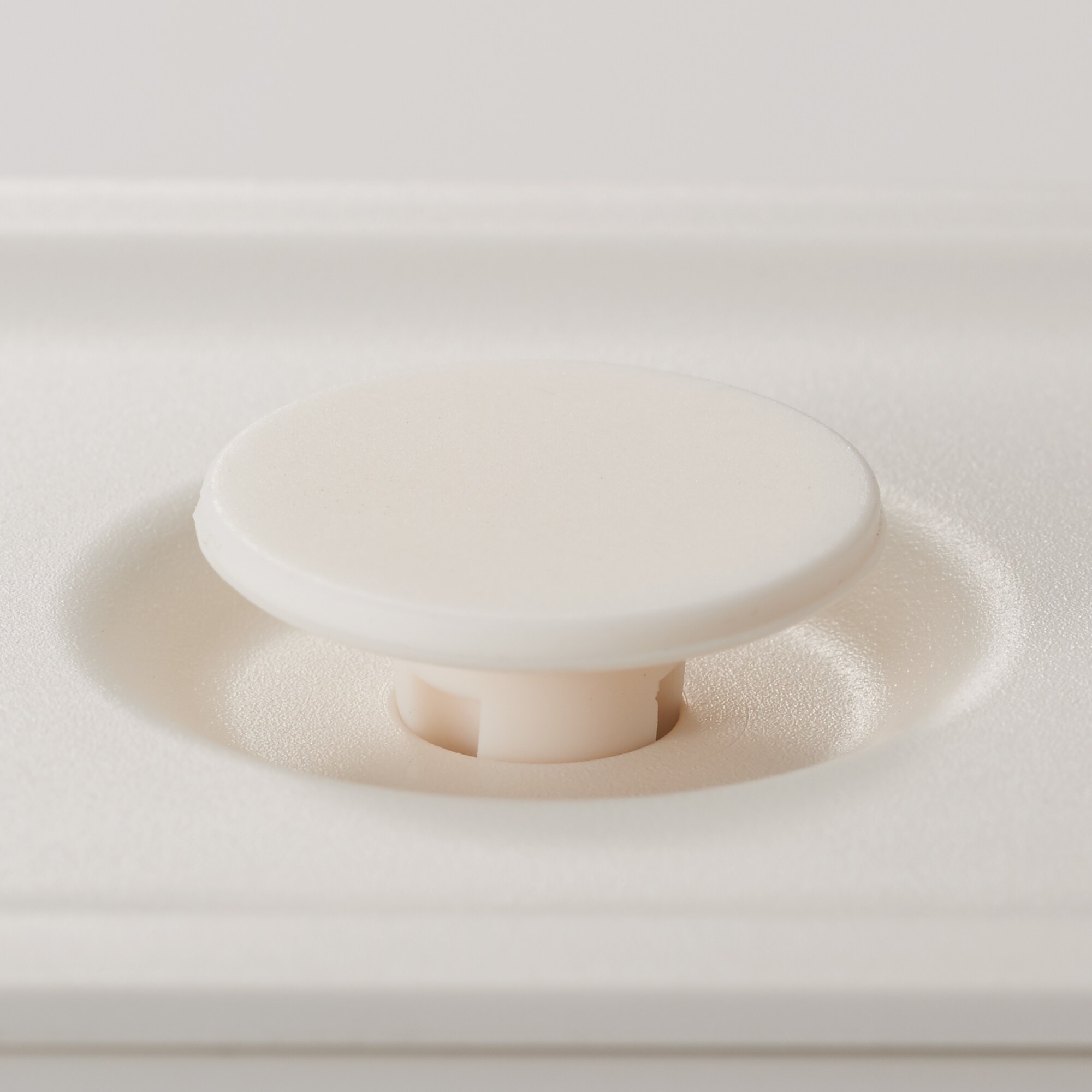 ポリプロピレン保存容器になるバルブ付弁当箱・白