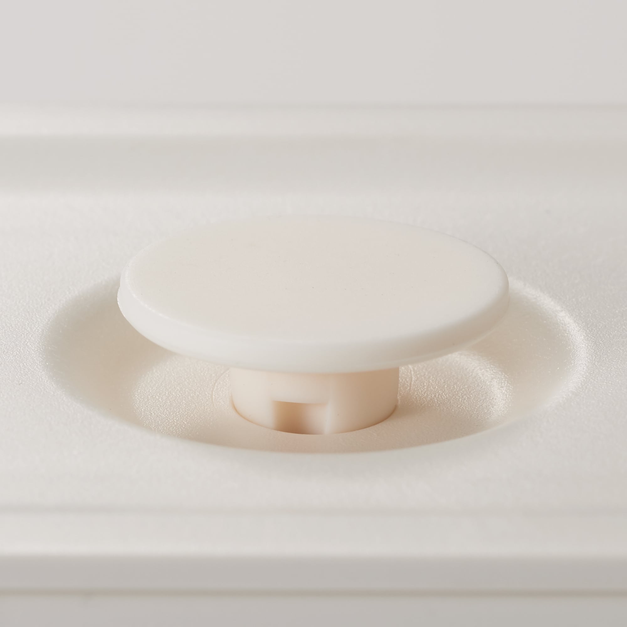 ポリプロピレン保存容器になるバルブ付弁当箱・白