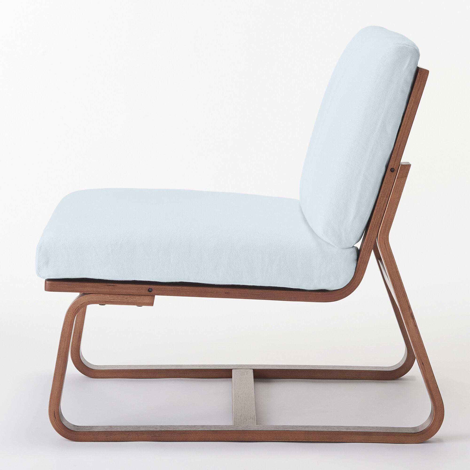 リビングでもダイニングでもつかえるソファチェア（モールドクッション仕様）・ＷＮ材