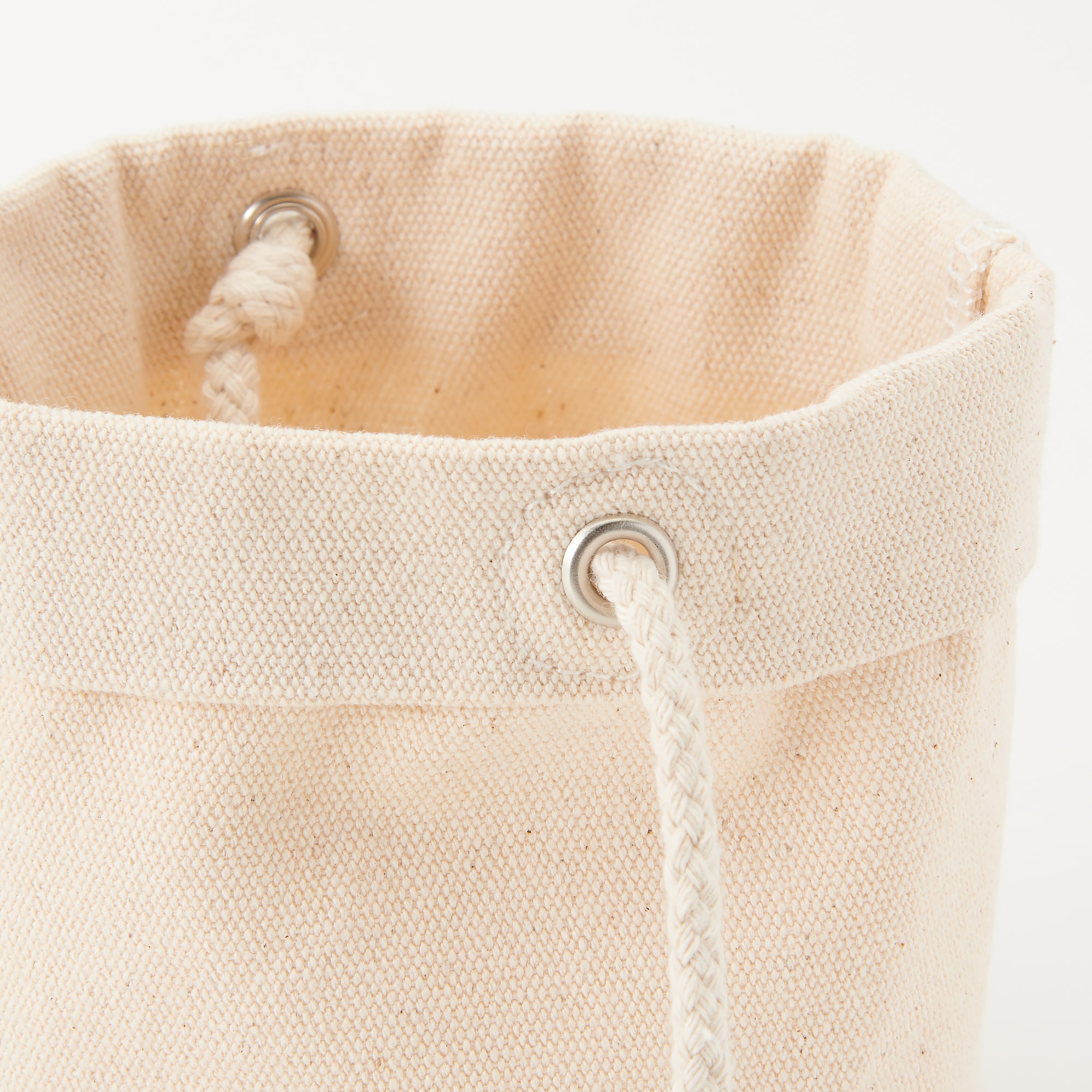 吊りさげるプランターカバー