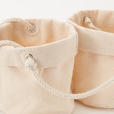 吊りさげるプランターカバー