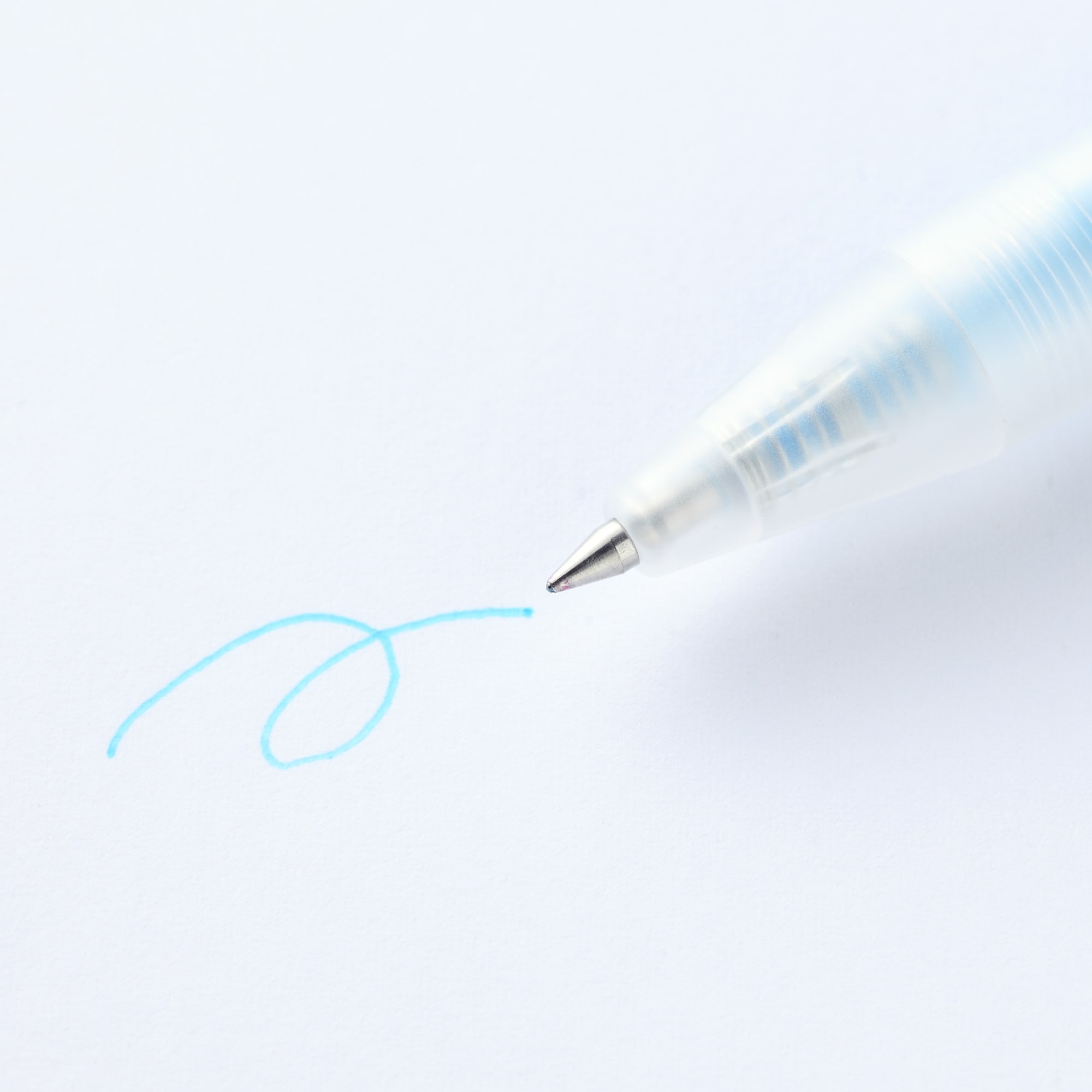 さらさら描けるゲルインキボールペン　ノック式